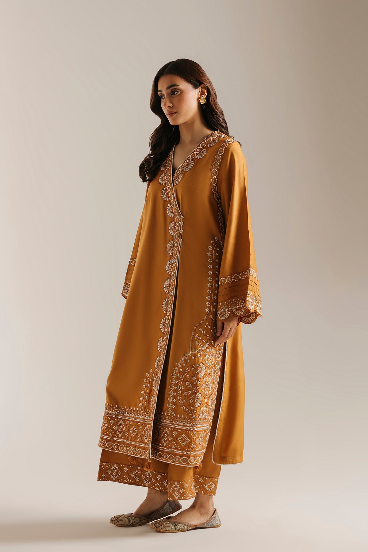 EMBROIDERED SUIT (E4816-103-218)