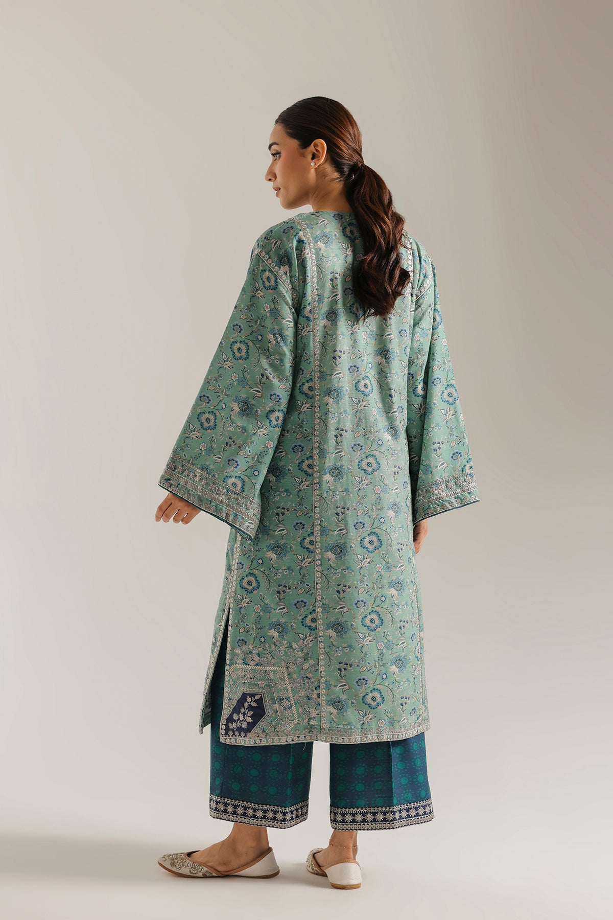 EMBROIDERED SUIT (E4867-103-710)
