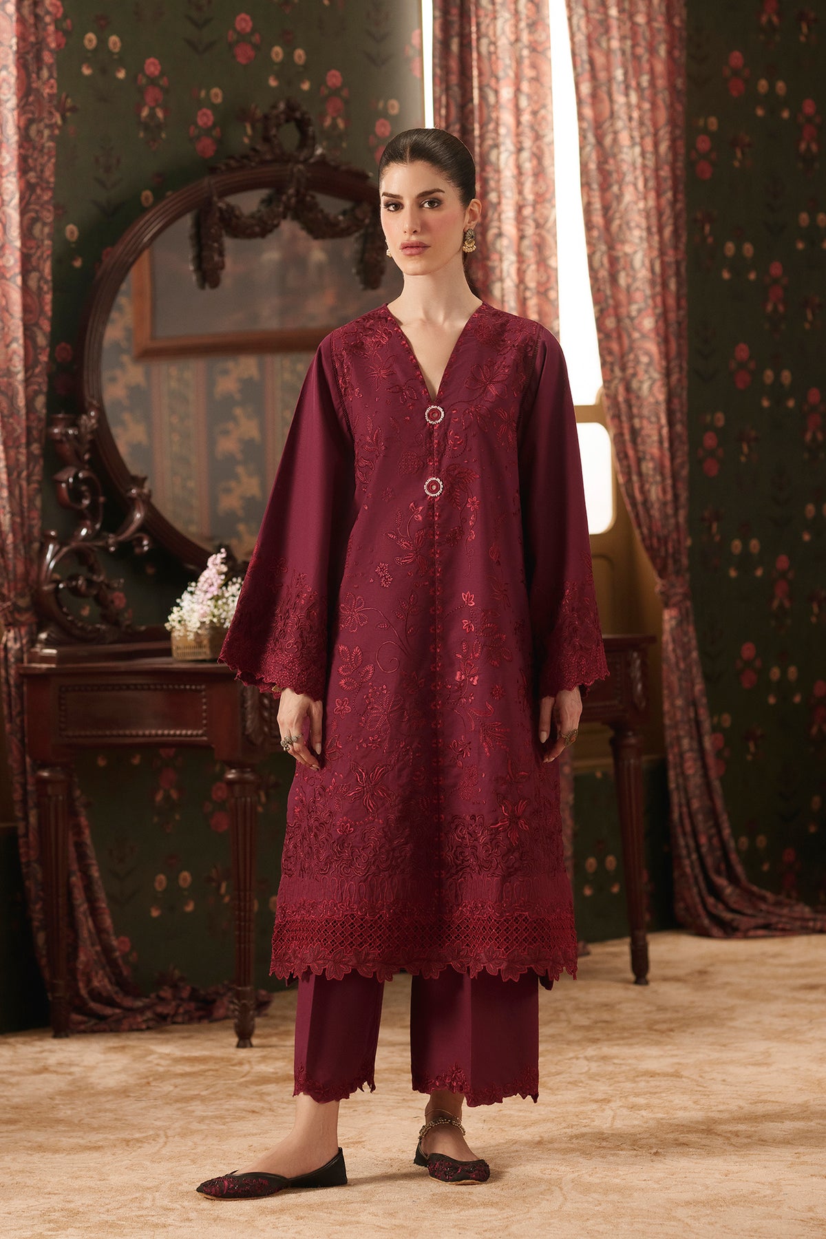 EMBROIDERED SUIT (E4933-103-304)