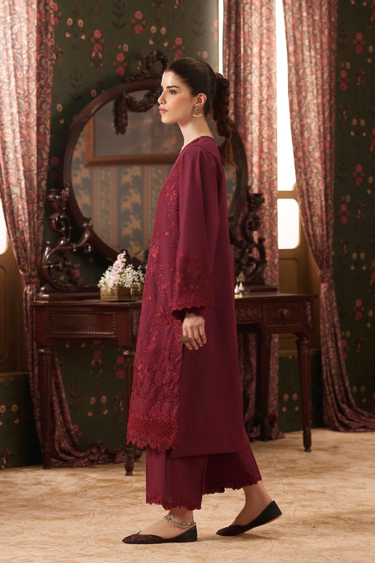 EMBROIDERED SUIT (E4933-103-304)