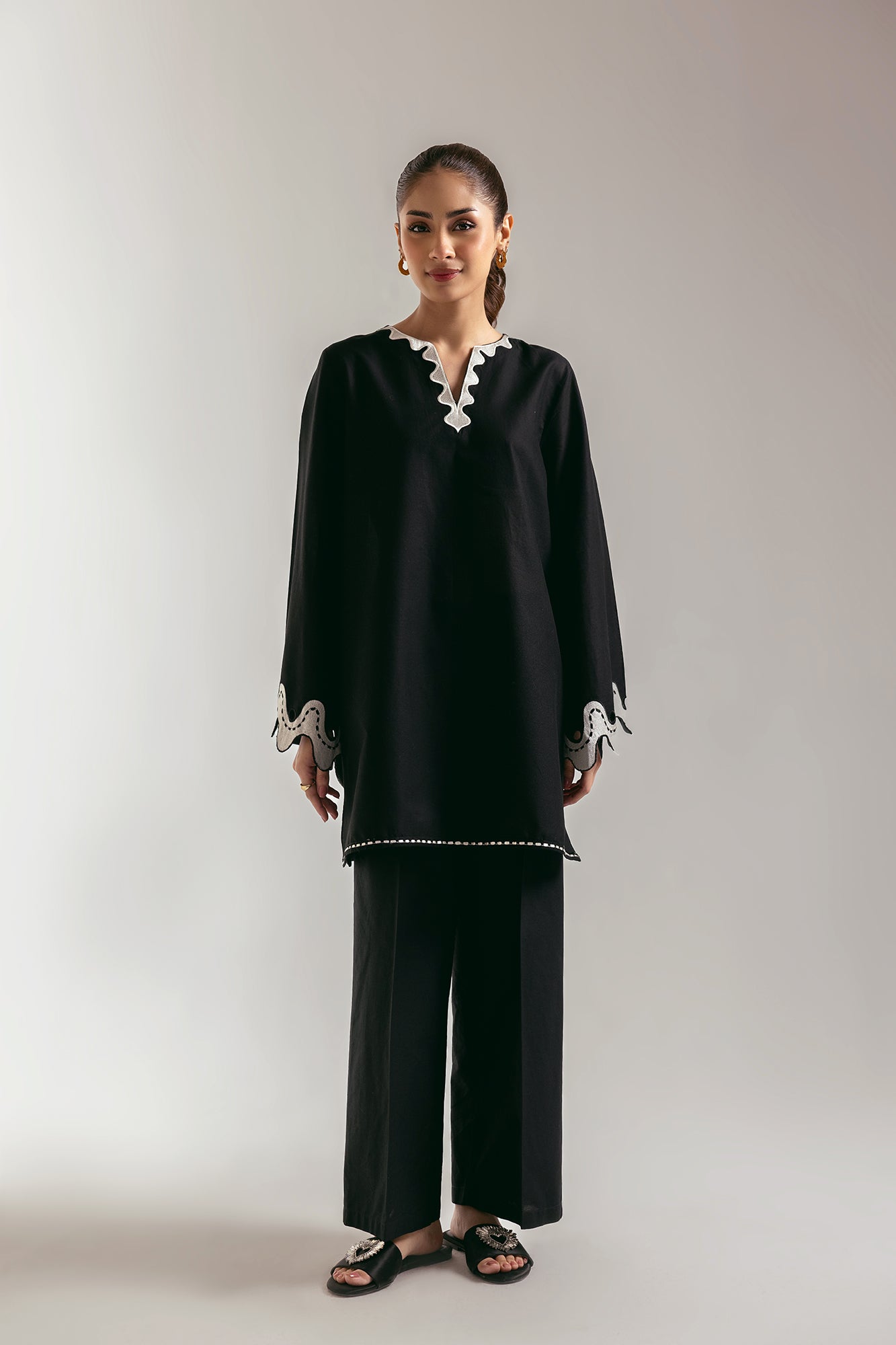 EMBROIDERED SHIRT (E102/902/5881)