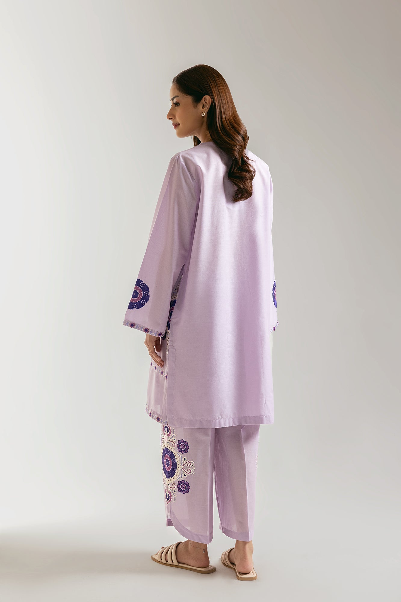 EMBROIDERED SUIT (E102/531/6090)