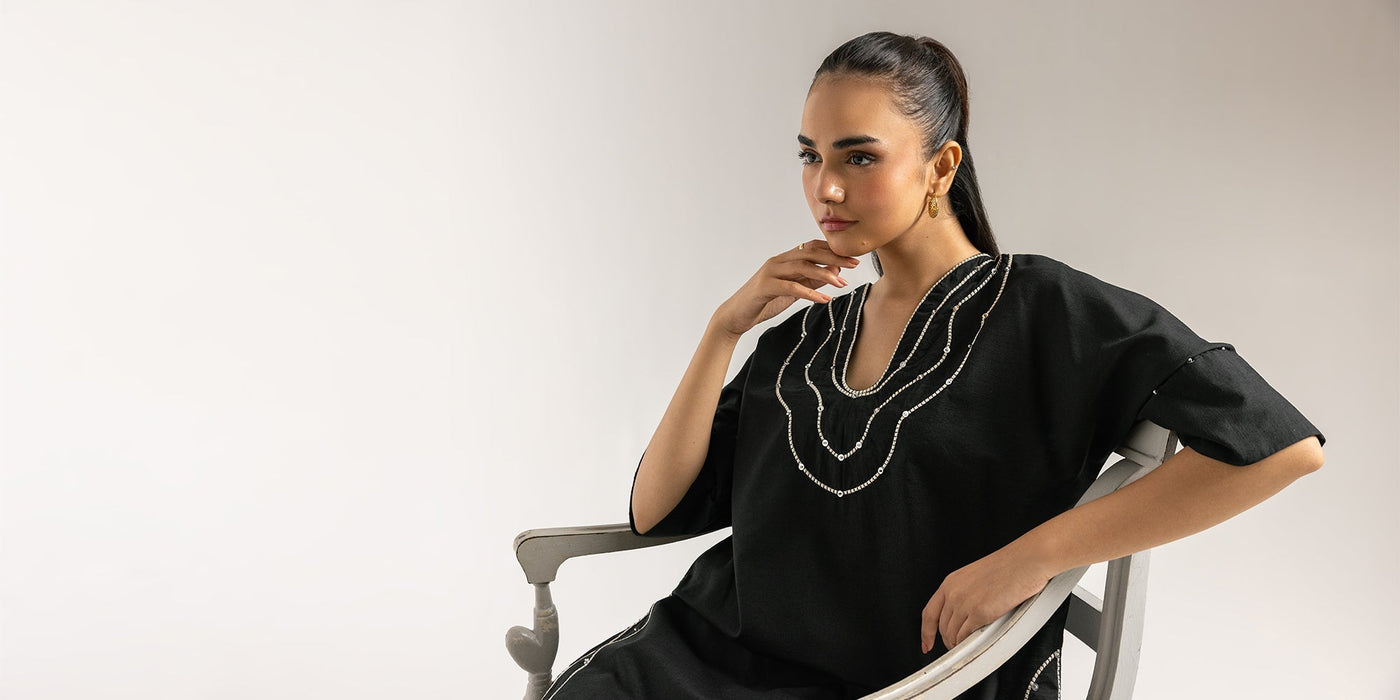 EMBROIDERED SUIT (E6183/102/902)