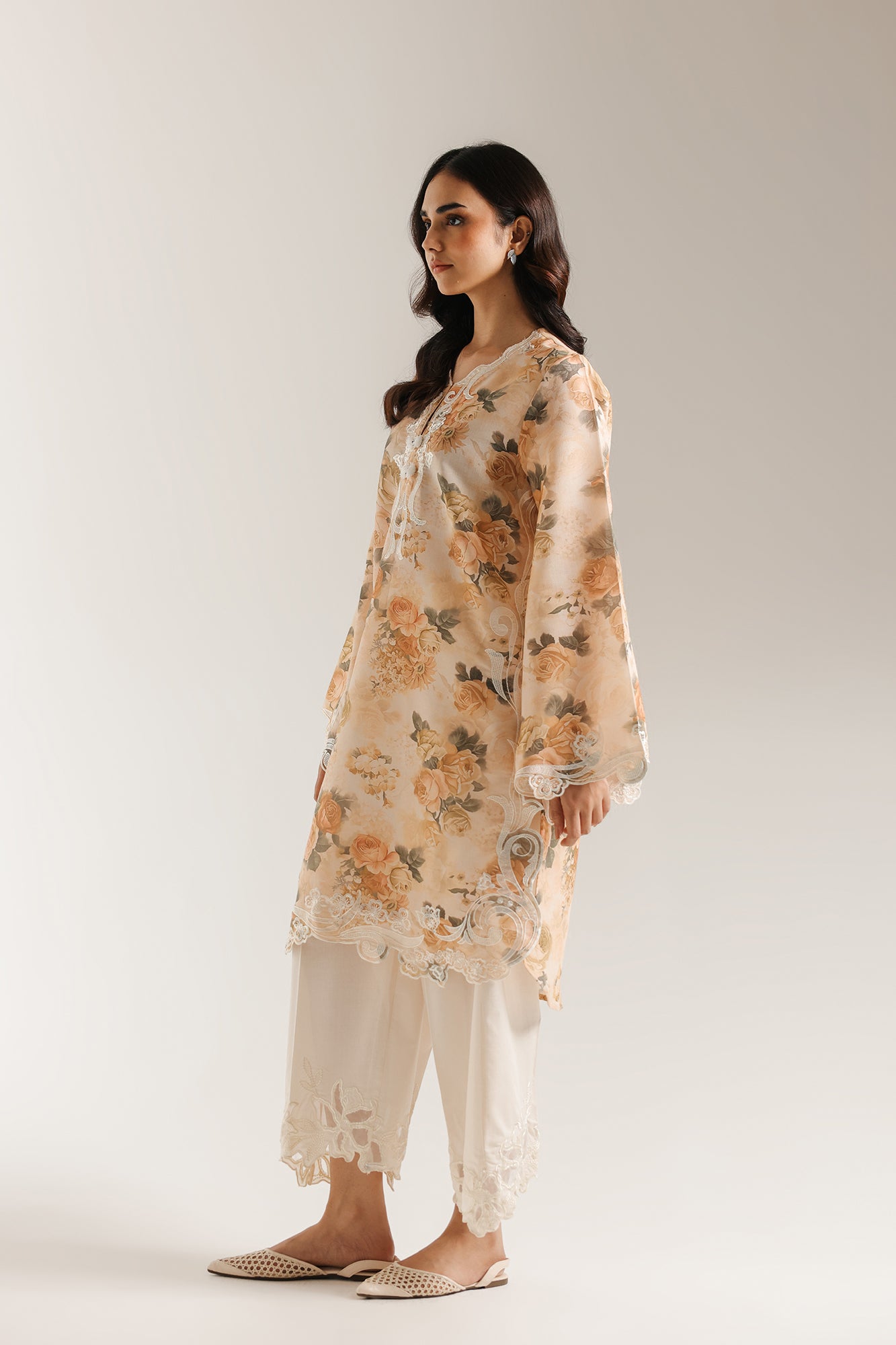 EMBROIDERED SHIRT (E6638/102/227)