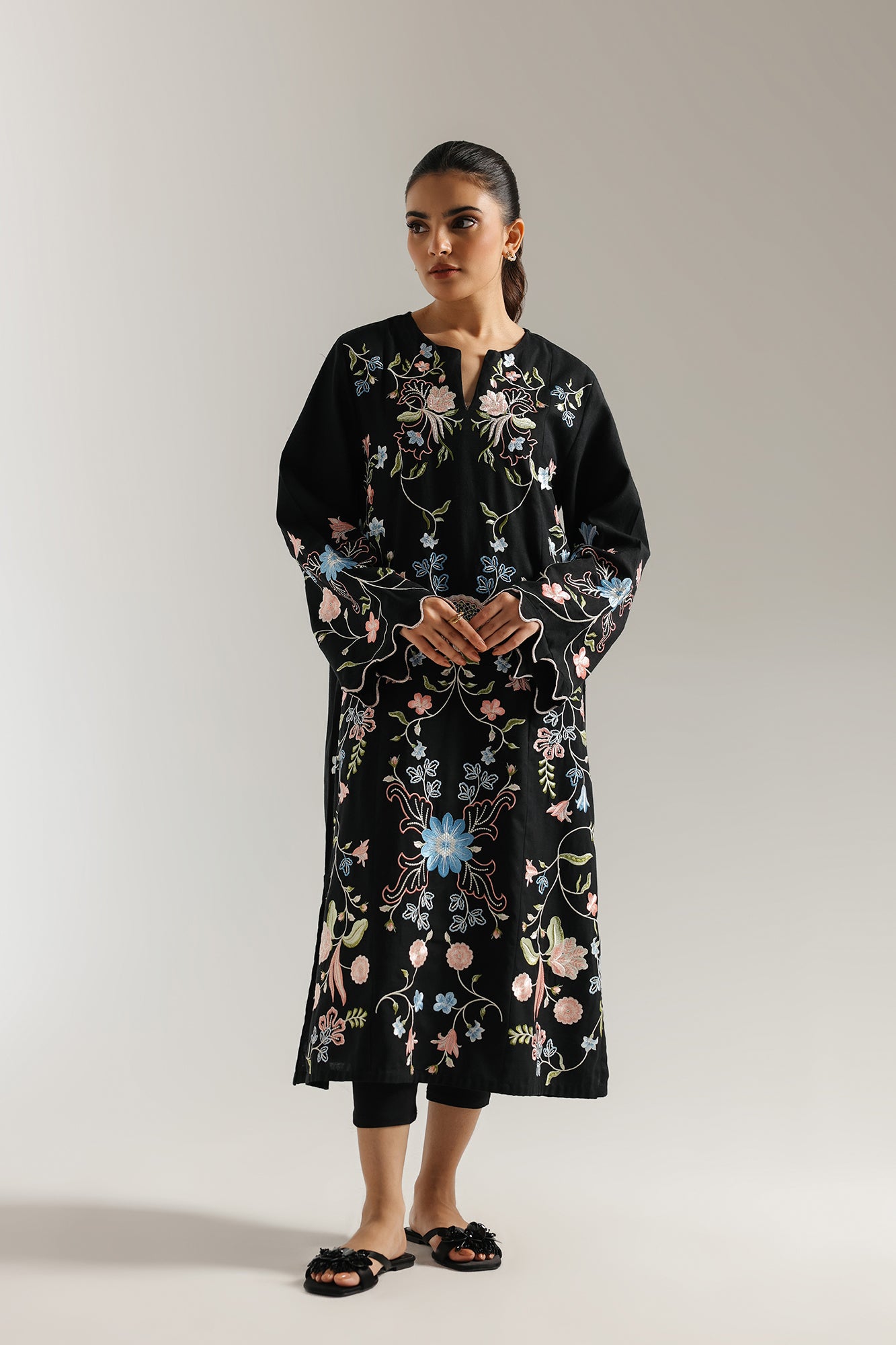 EMBROIDERED SHIRT (E6647/102/902)