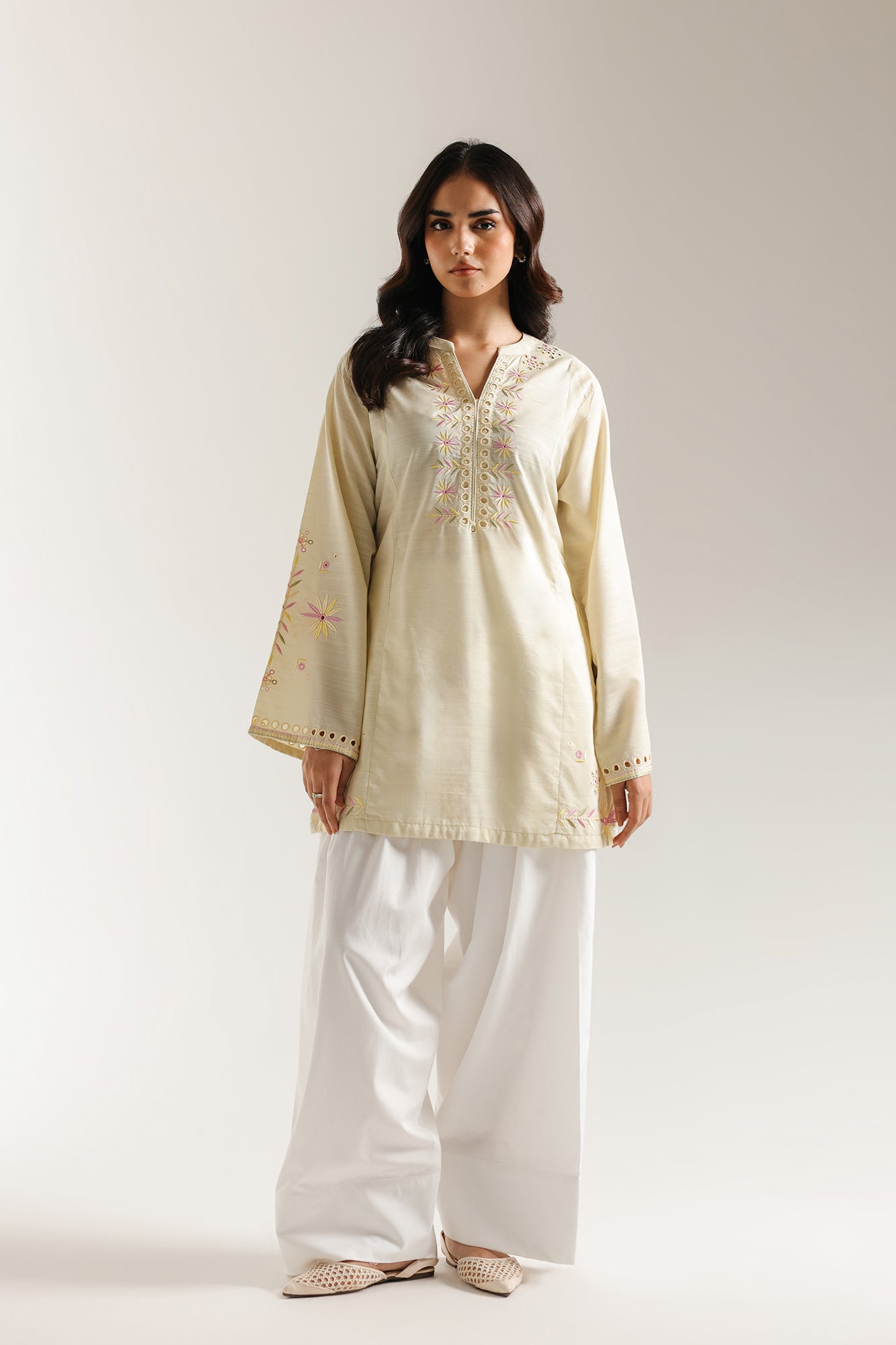 EMBROIDERED KURTI (E6657/102/125)