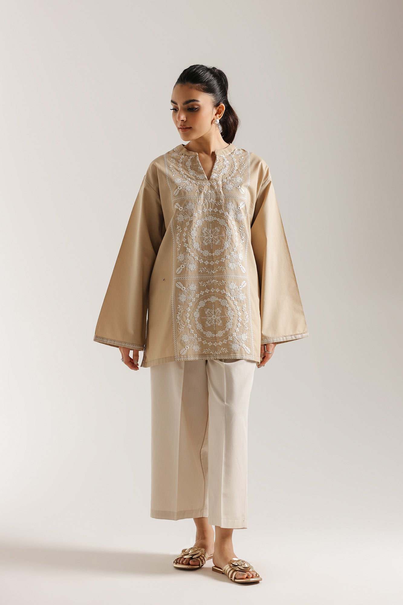 EMBROIDERED SHIRT (E6673/102/817)