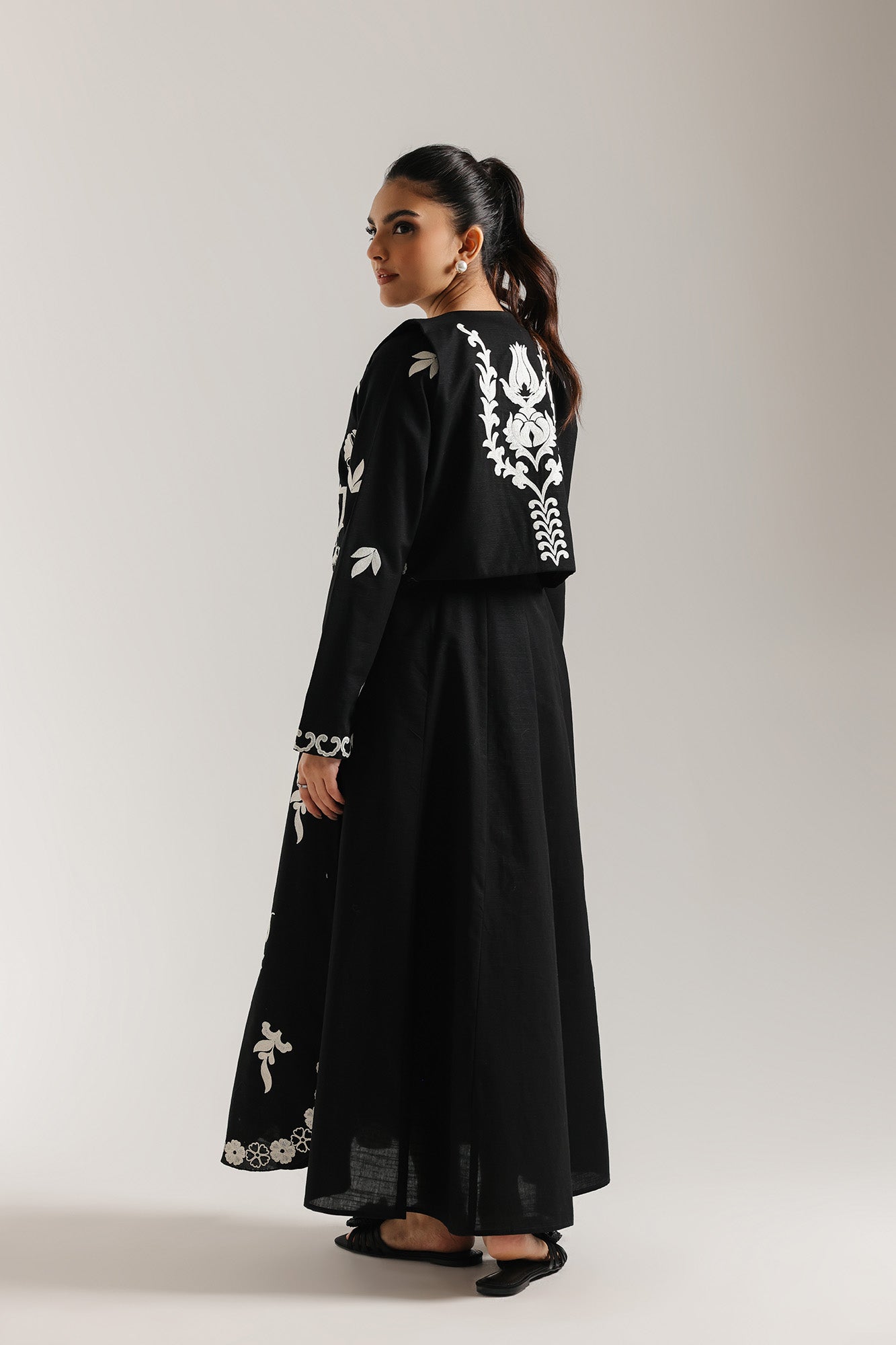 EMBROIDERED DRESS (E6960/102/902)