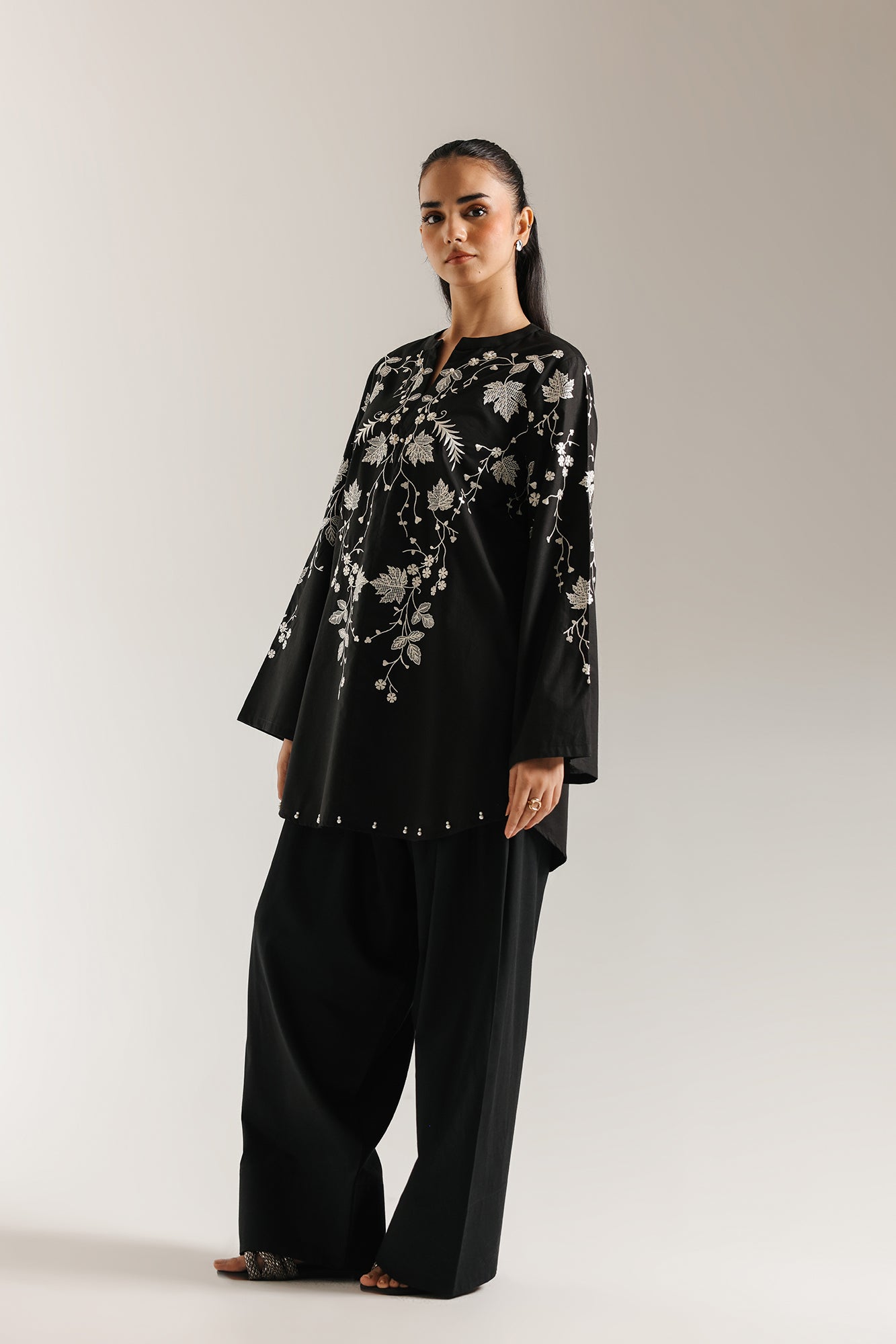 EMBROIDERED SHIRT (E6968/102/901)