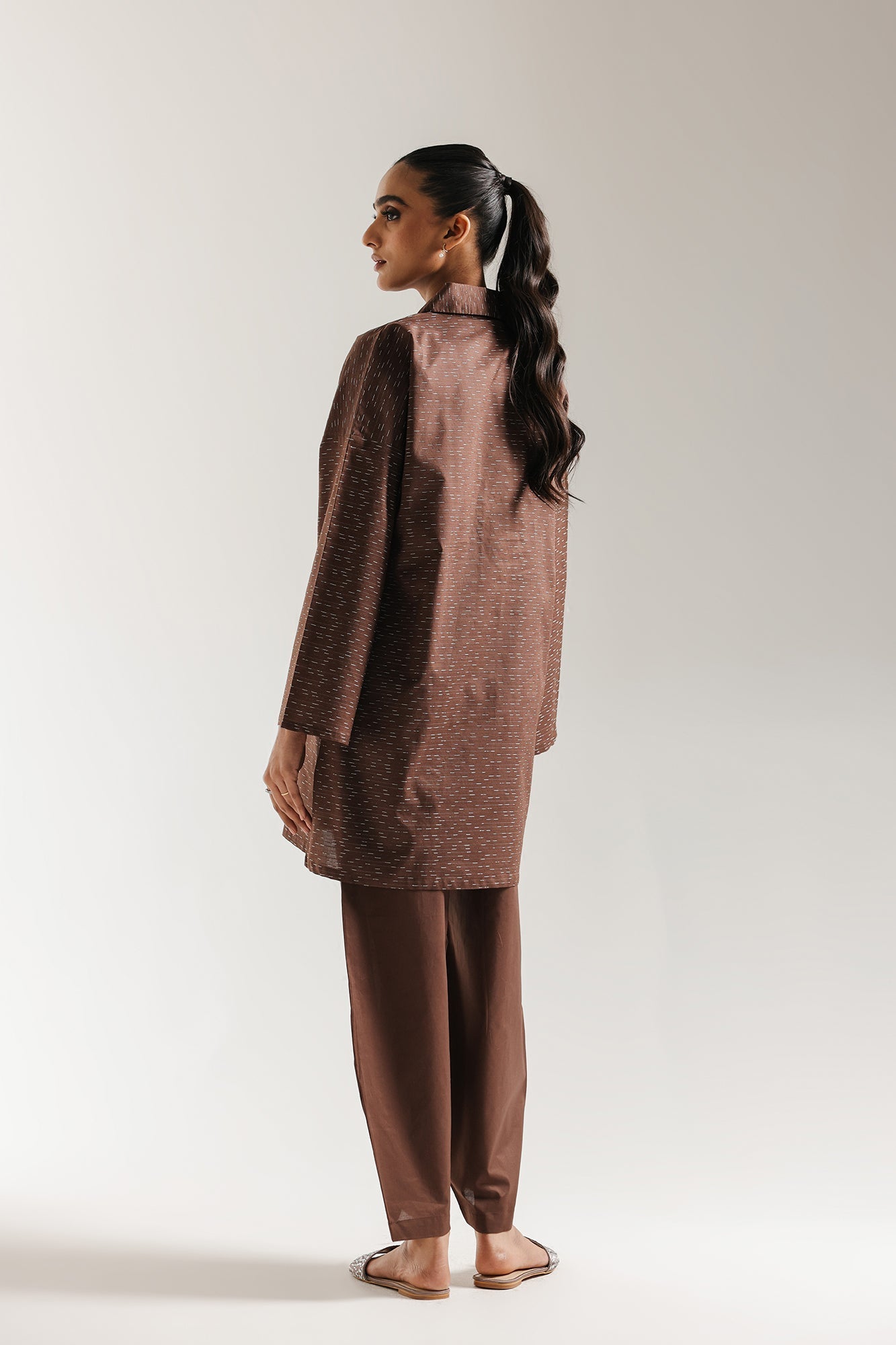 EMBROIDERED SUIT (E7017/102/128)