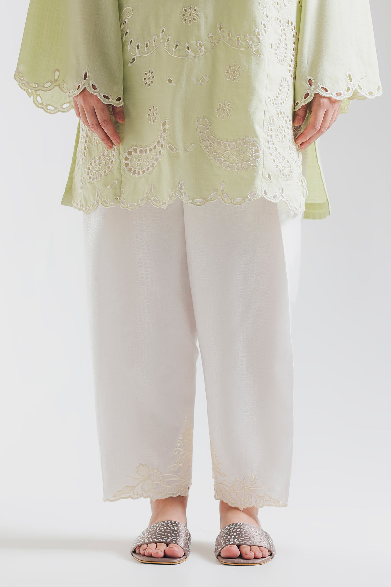 SHALWAR (E7053/102/001)