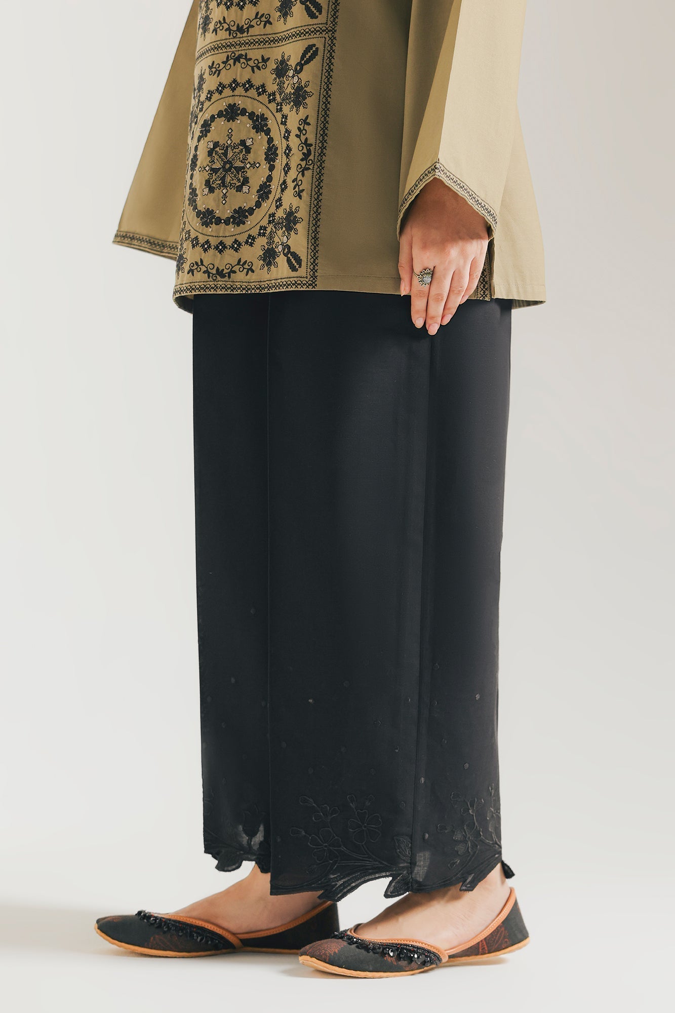 TROUSER (E7054/102/902)