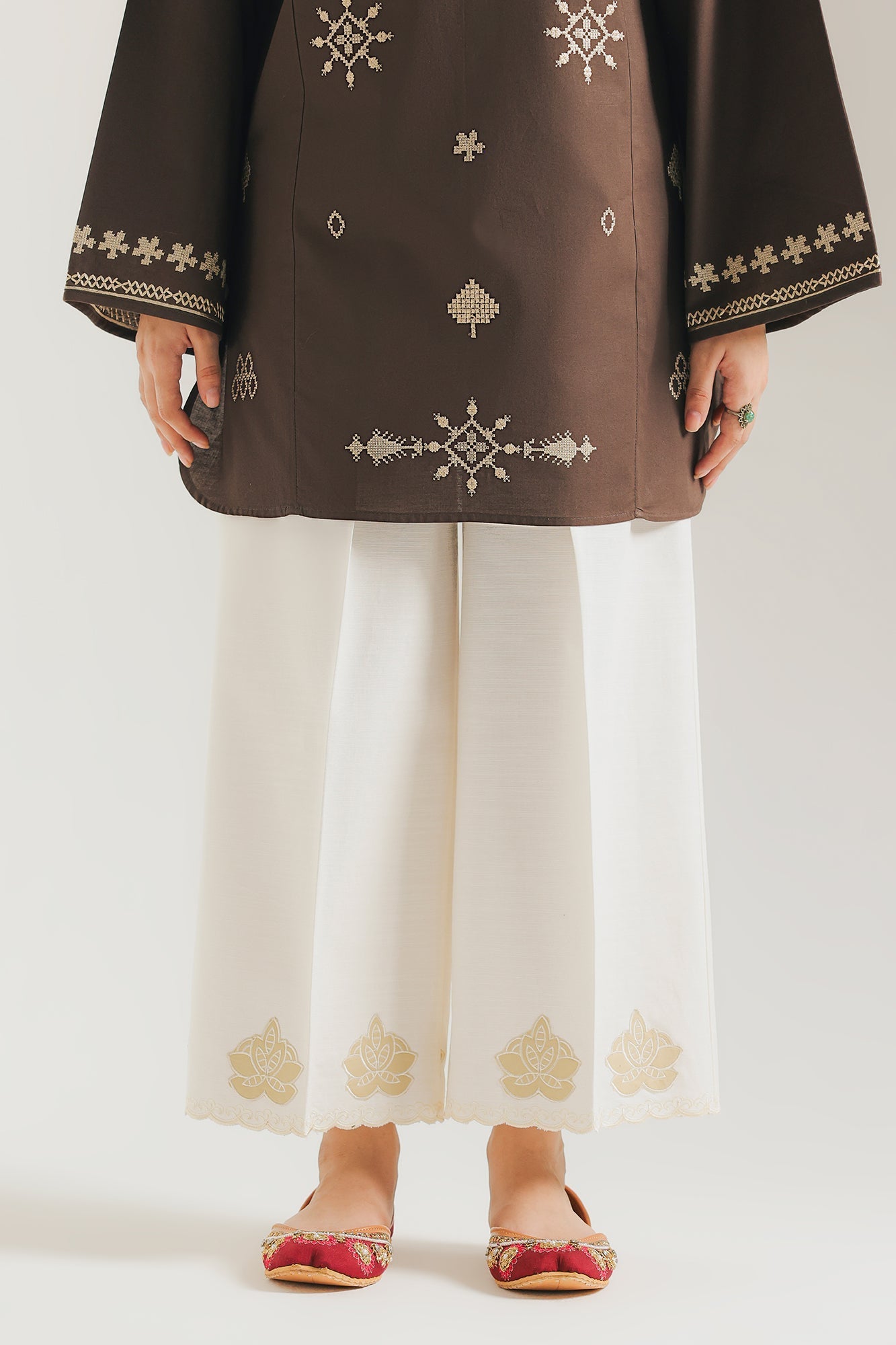 TROUSER (E7058/102/001)