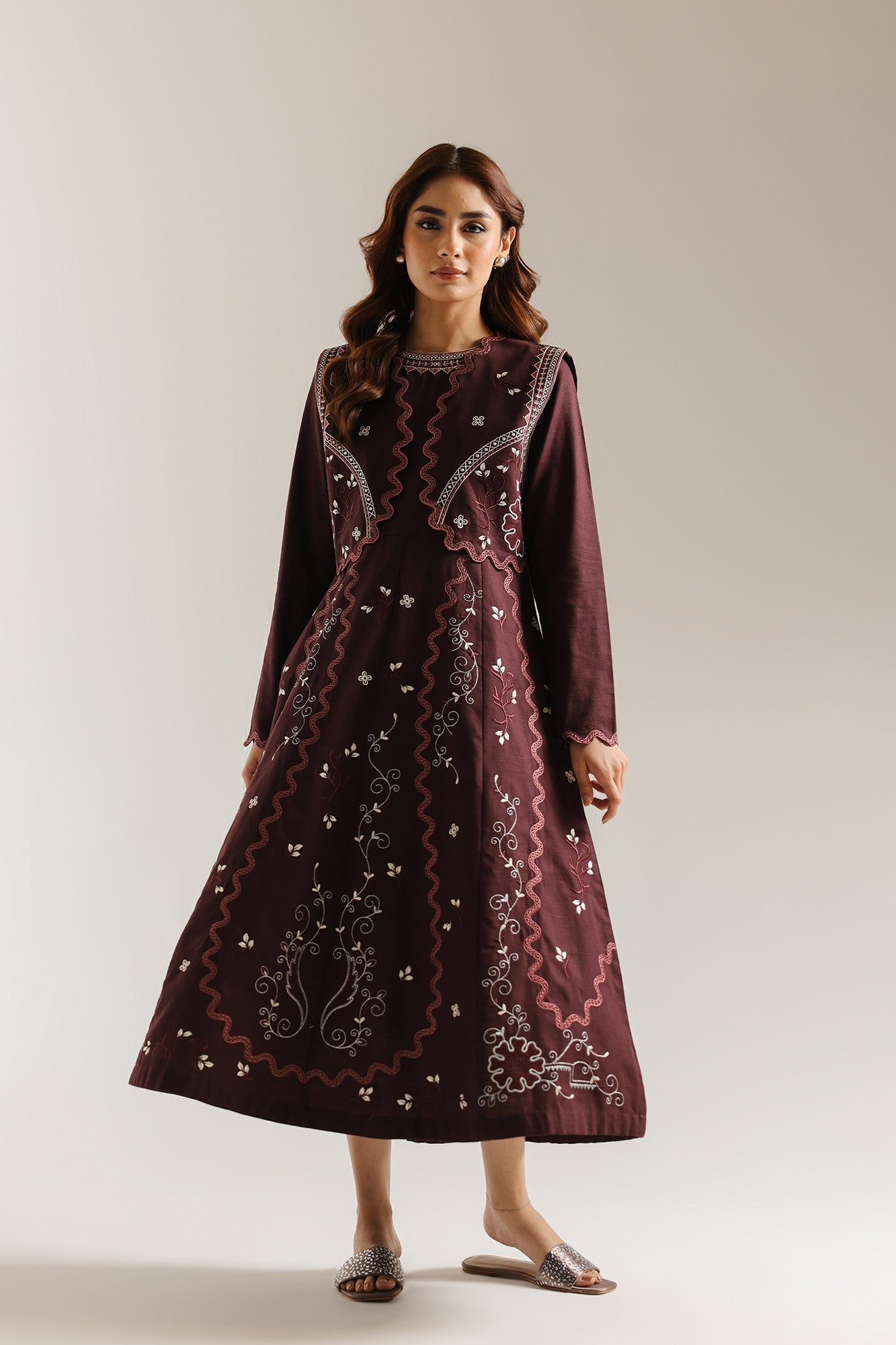 EMBROIDERED DRESS (E7209/102/304)