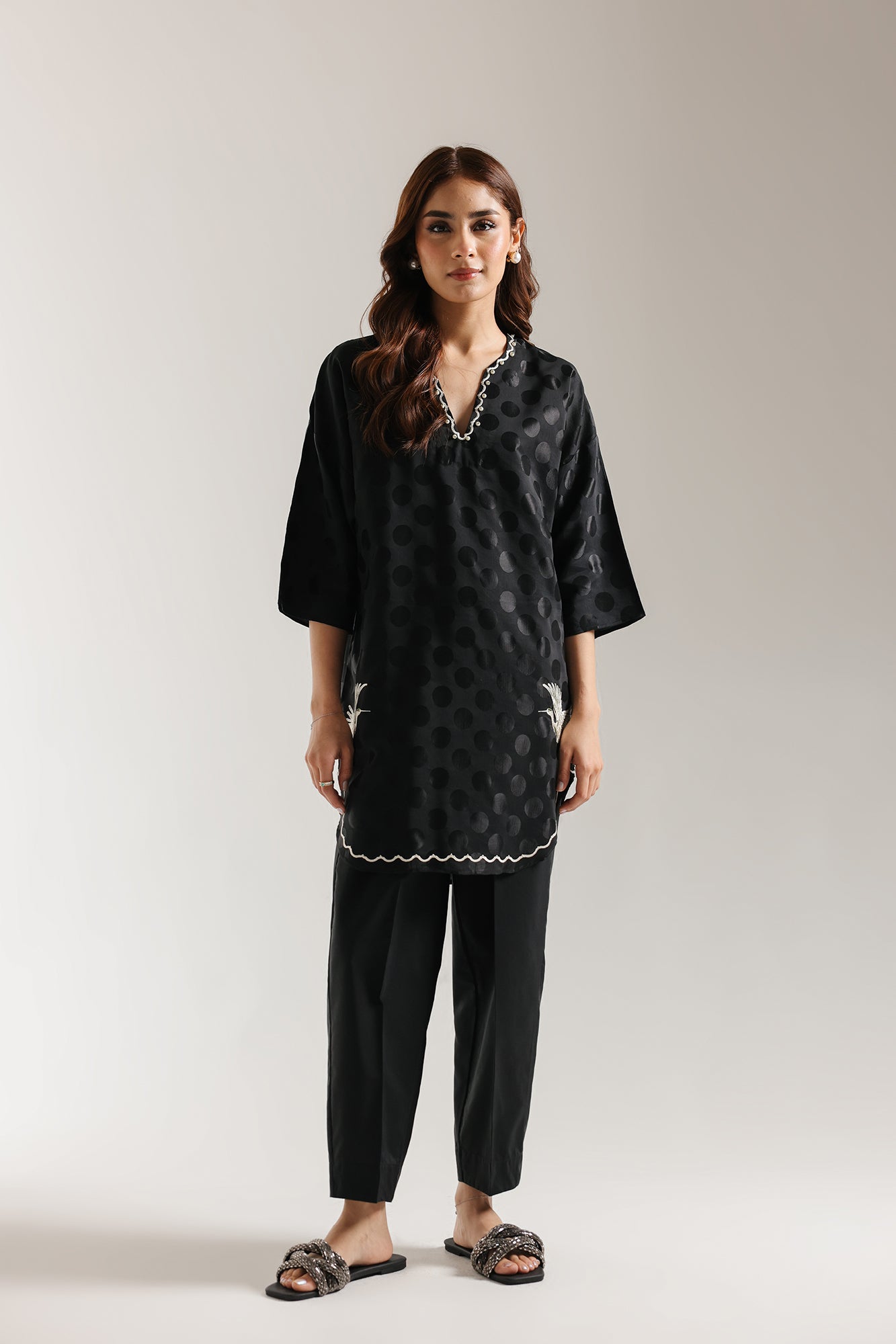 EMBROIDERED SUIT (E7215/102/902)