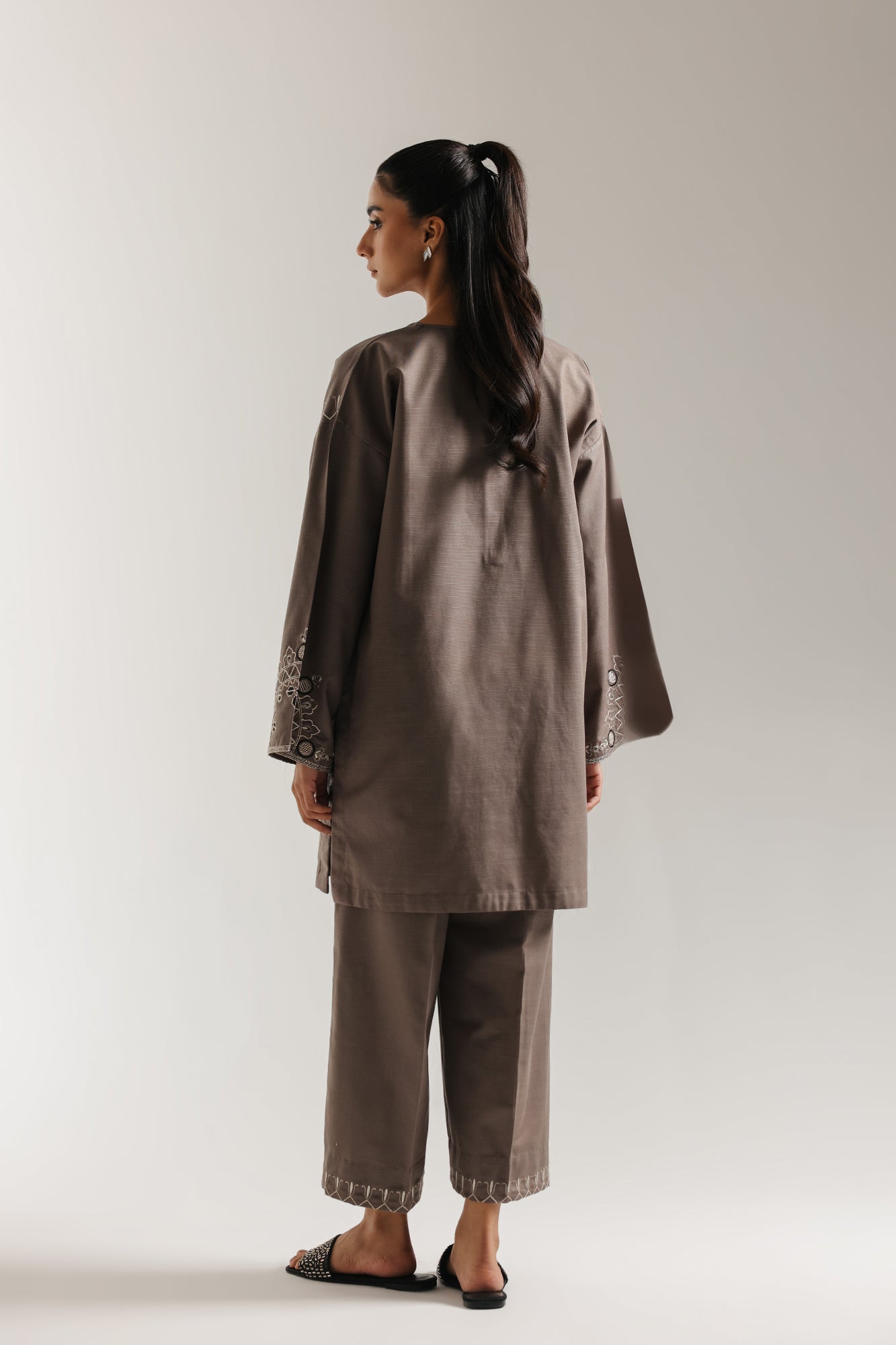 EMBROIDERED SUIT (E7238/102/119)