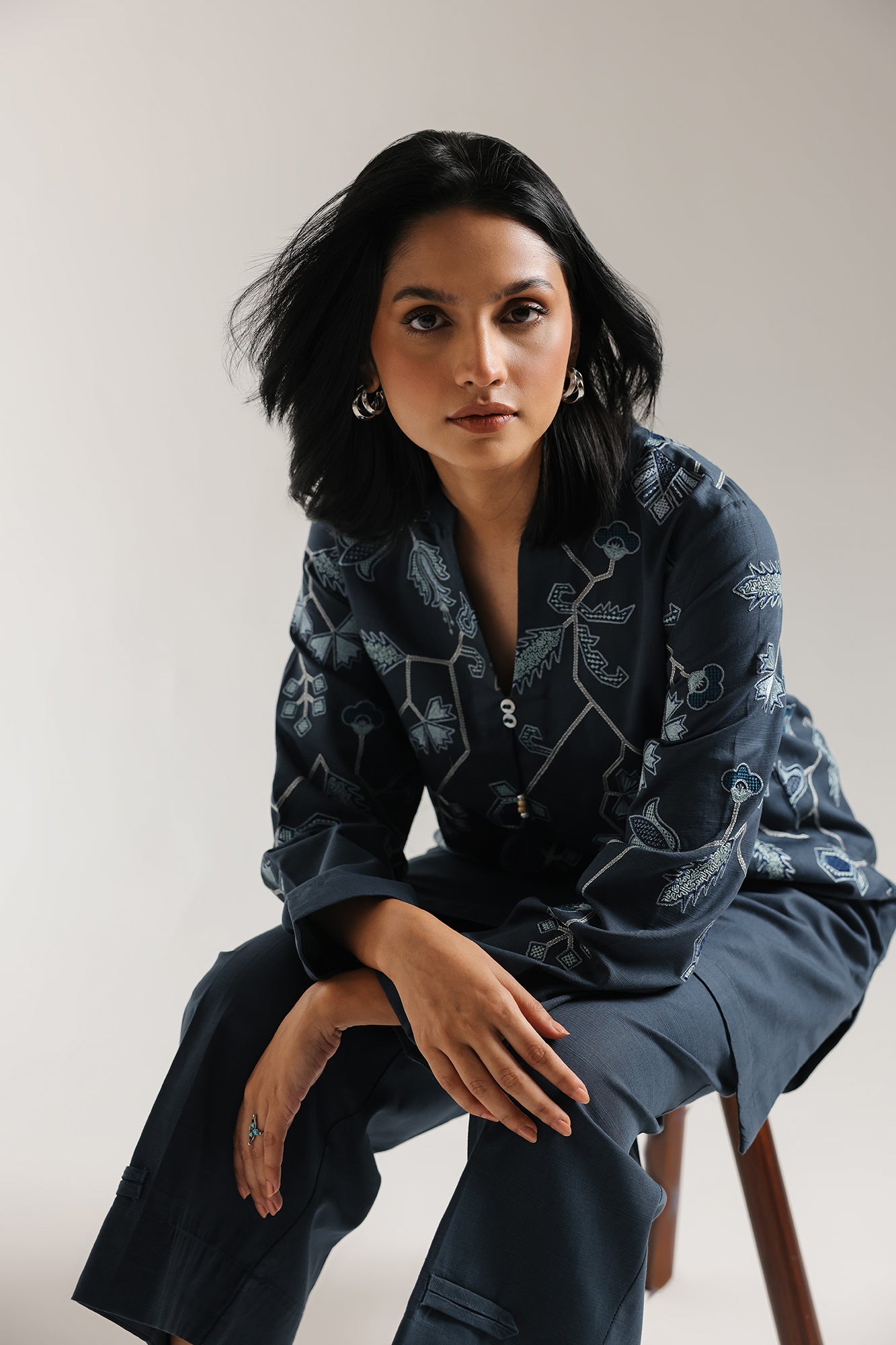 EMBROIDERED SUIT (E7240/102/602)