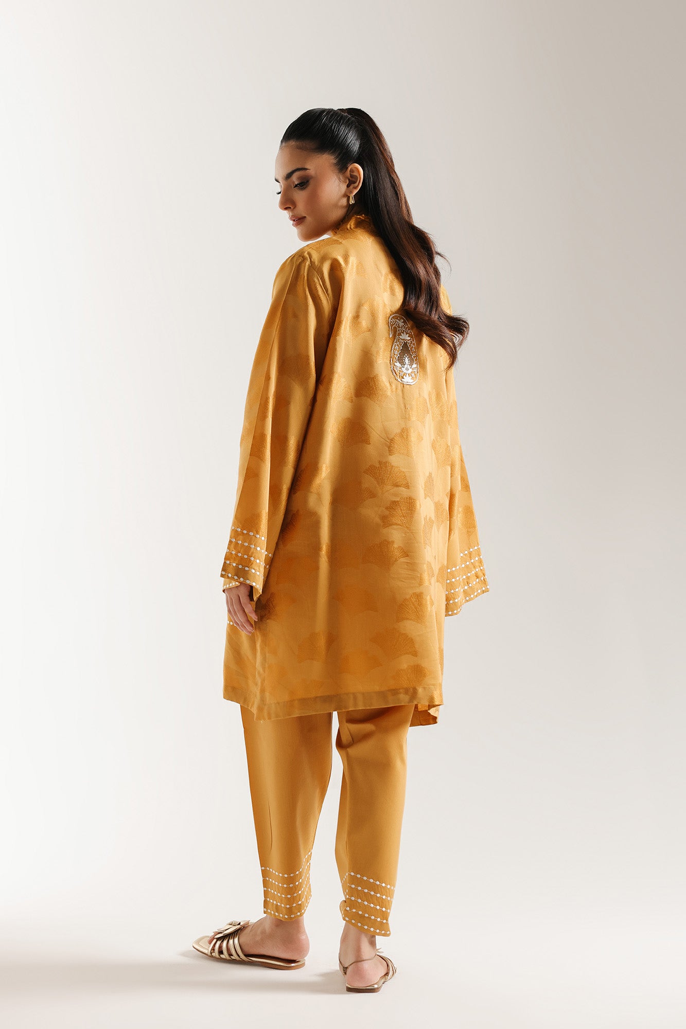 EMBROIDERED SUIT (E7256/102/219)