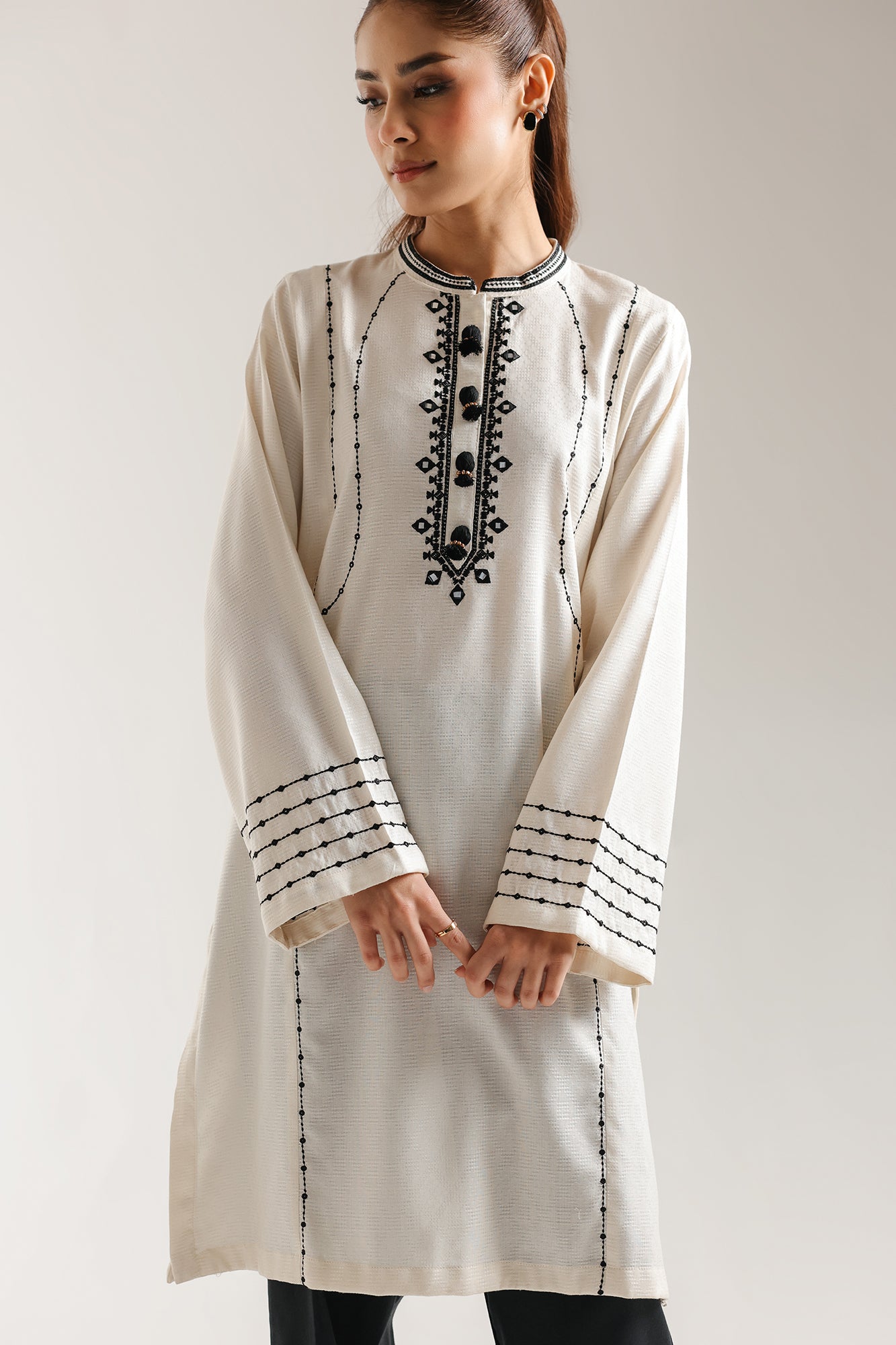 EMBROIDERED SUIT (E7259/102/002)