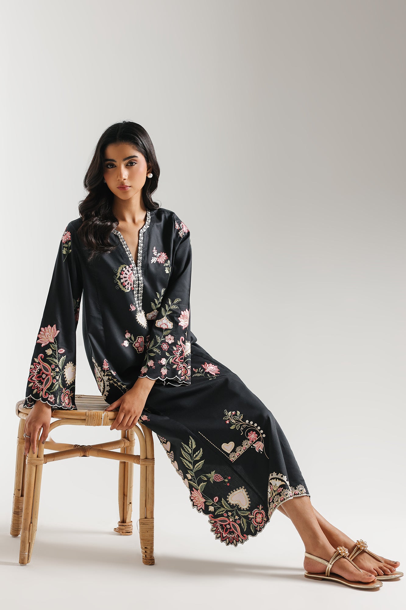 EMBROIDERED DRESS (E7516/102/901)