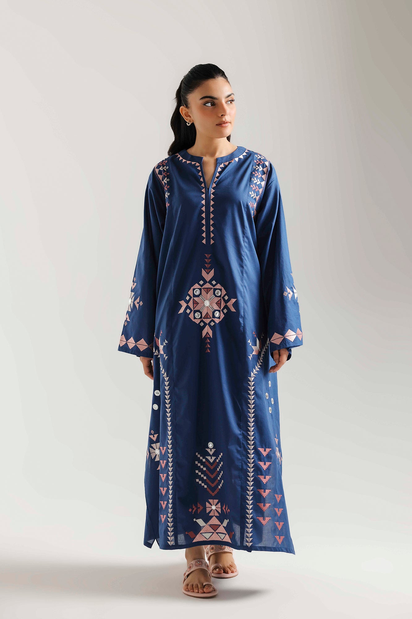 EMBROIDERED DRESS (E7566/102/622)