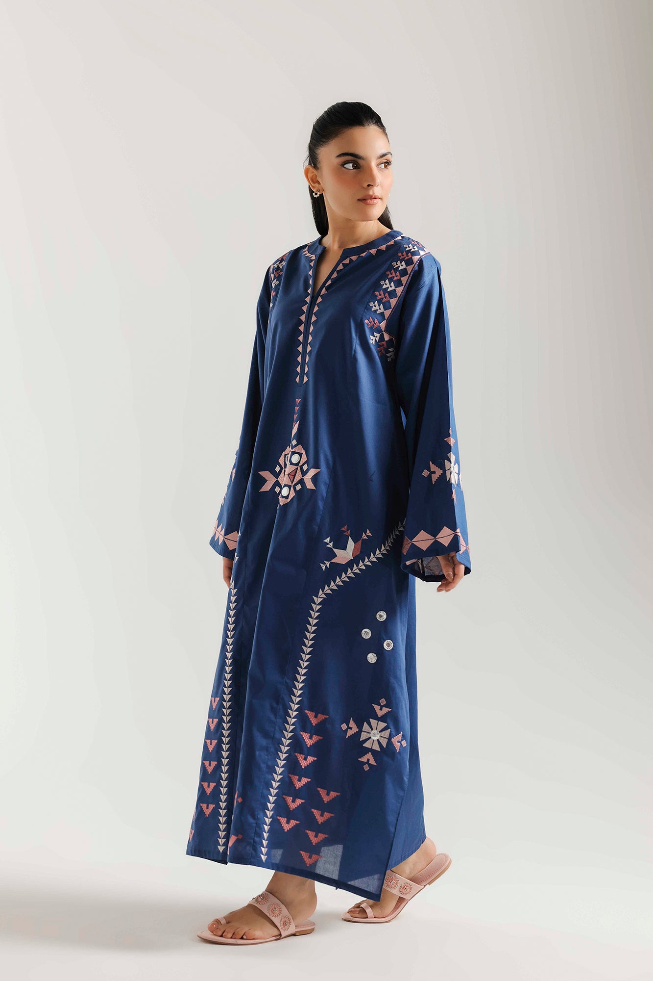 EMBROIDERED DRESS (E7566/102/622)