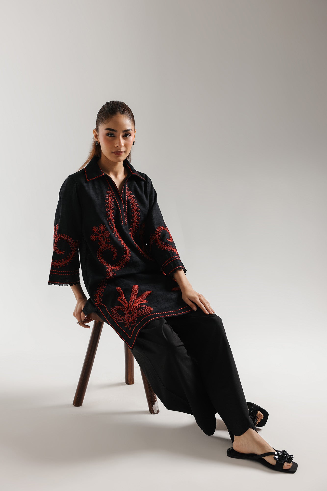 EMBROIDERED SHIRT (E7573/102/901)