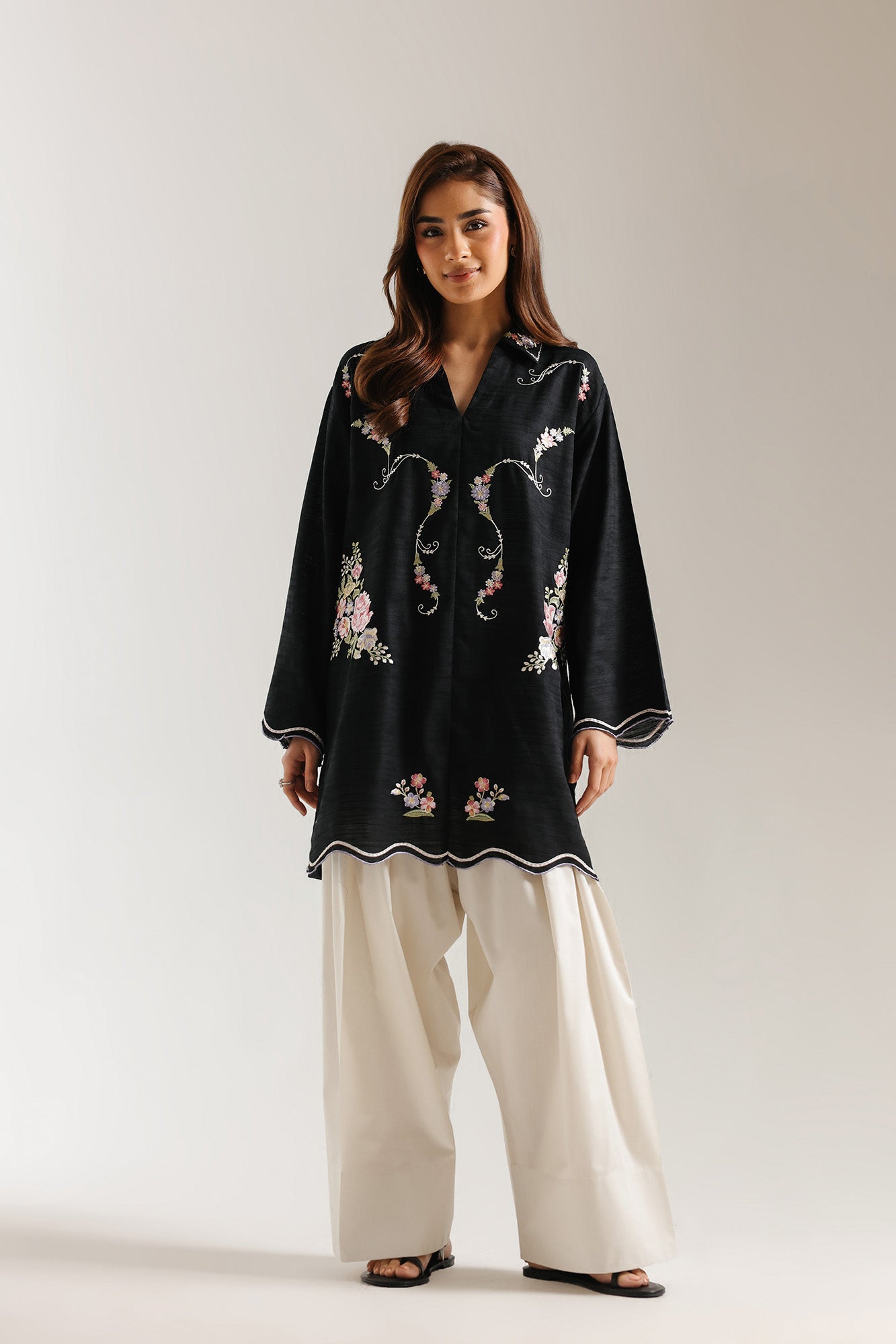 EMBROIDERED SHIRT (E7587/102/902)