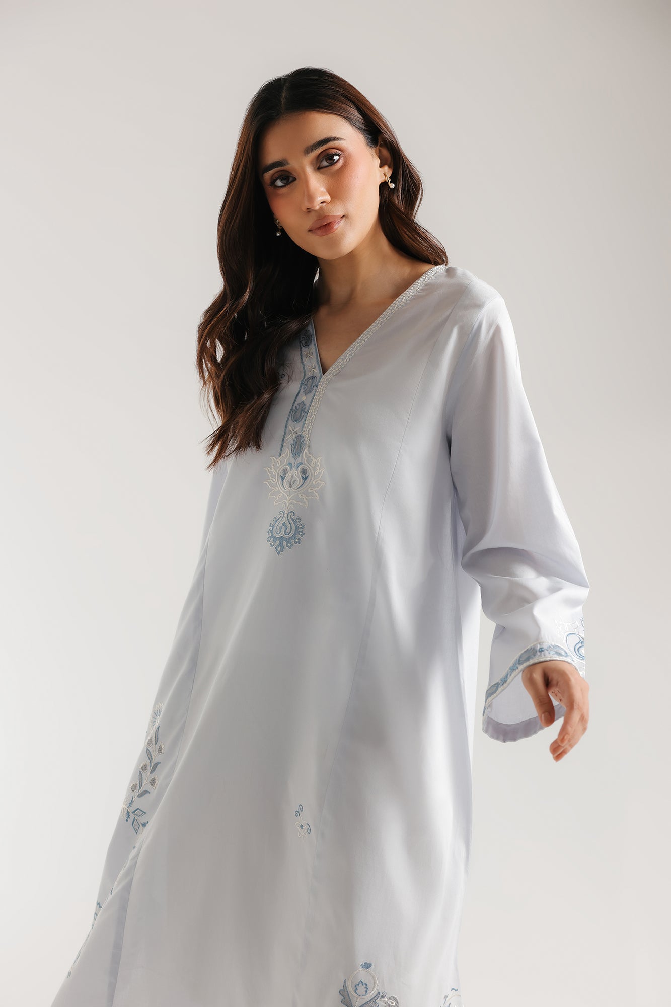 EMBROIDERED SHIRT (E7608/102/722)