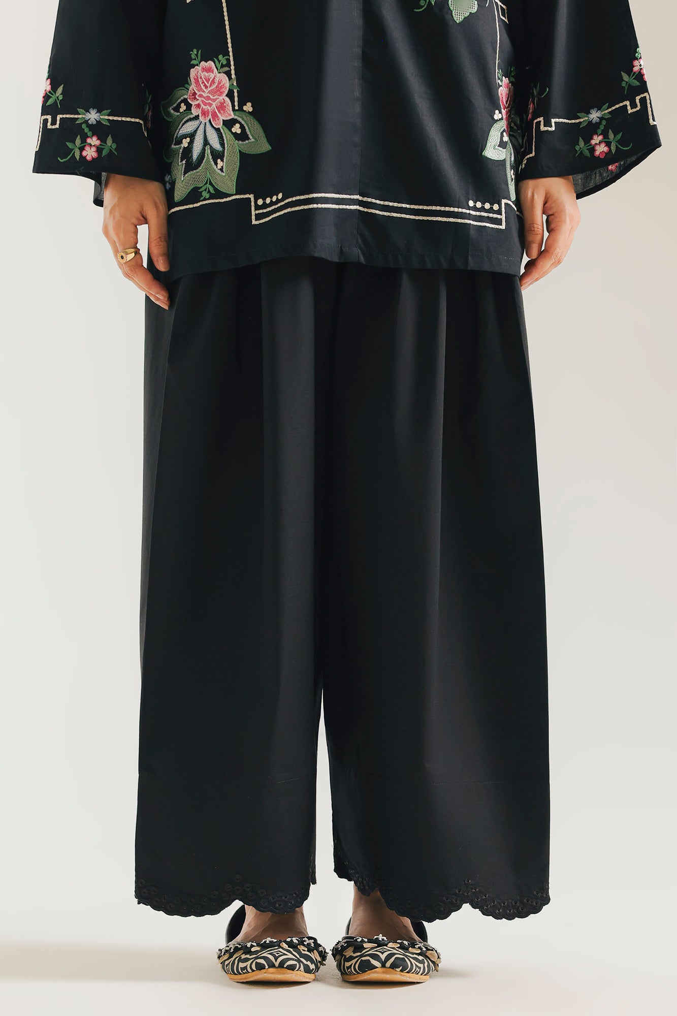 SHALWAR (E7656/102/902)