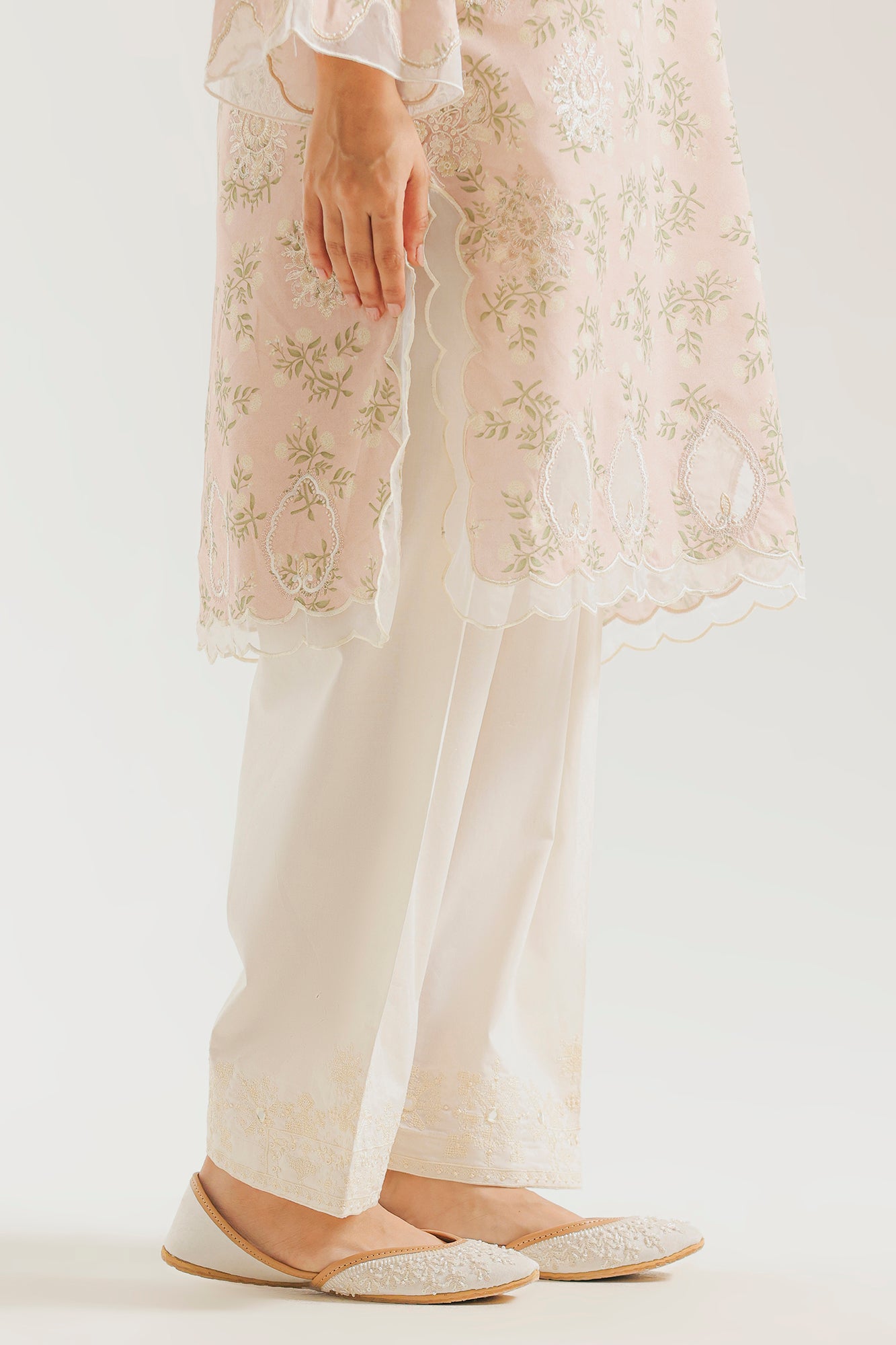EMBROIDERED SHALWAR (E7670/102/002)