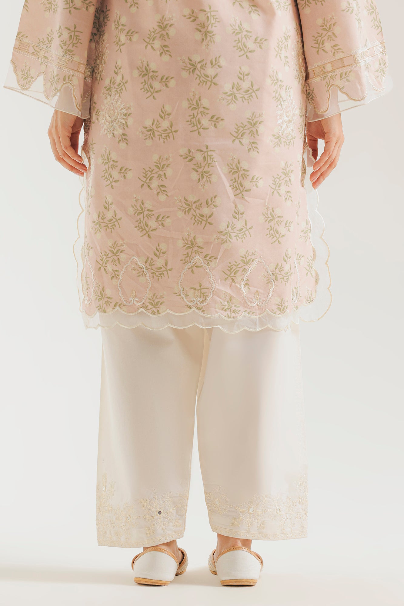 EMBROIDERED SHALWAR (E7670/102/002)