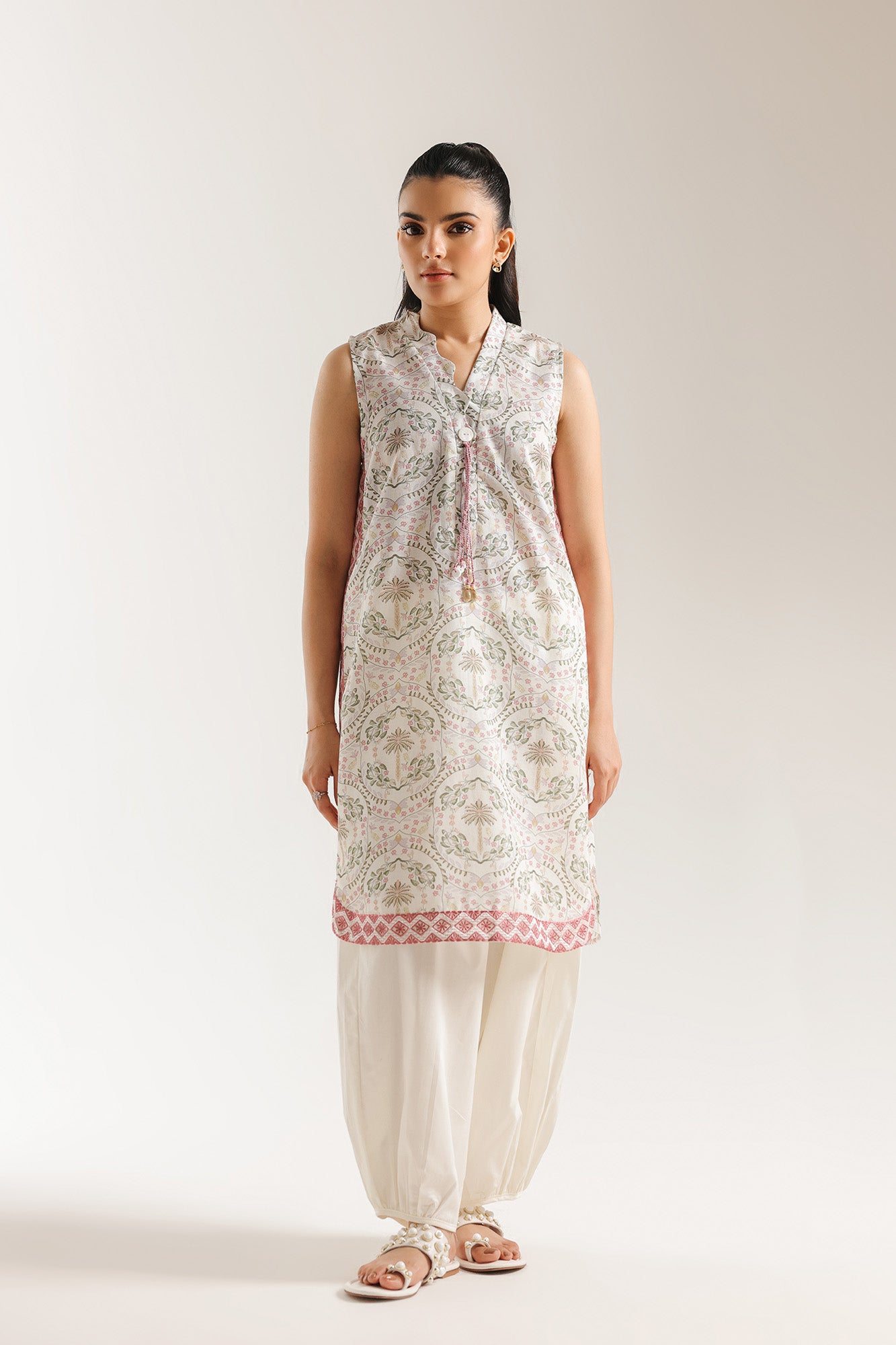 EMBROIDERED SUIT (E7736/102/002)