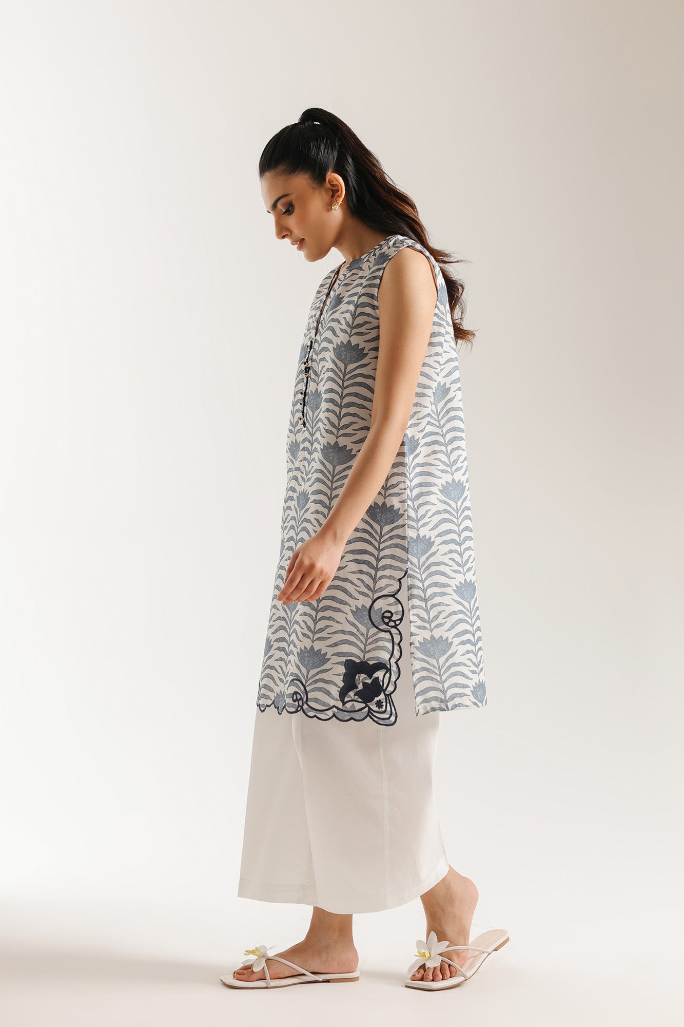 EMBROIDERED SHIRT (E7738/102/003)