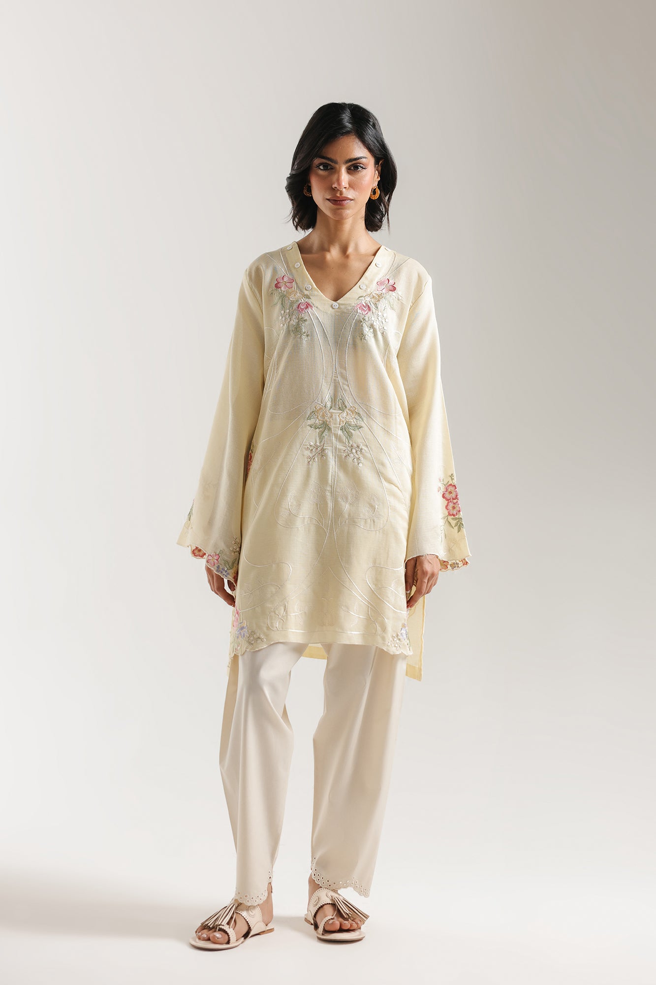 EMBROIDERED SUIT (E7747/102/115)