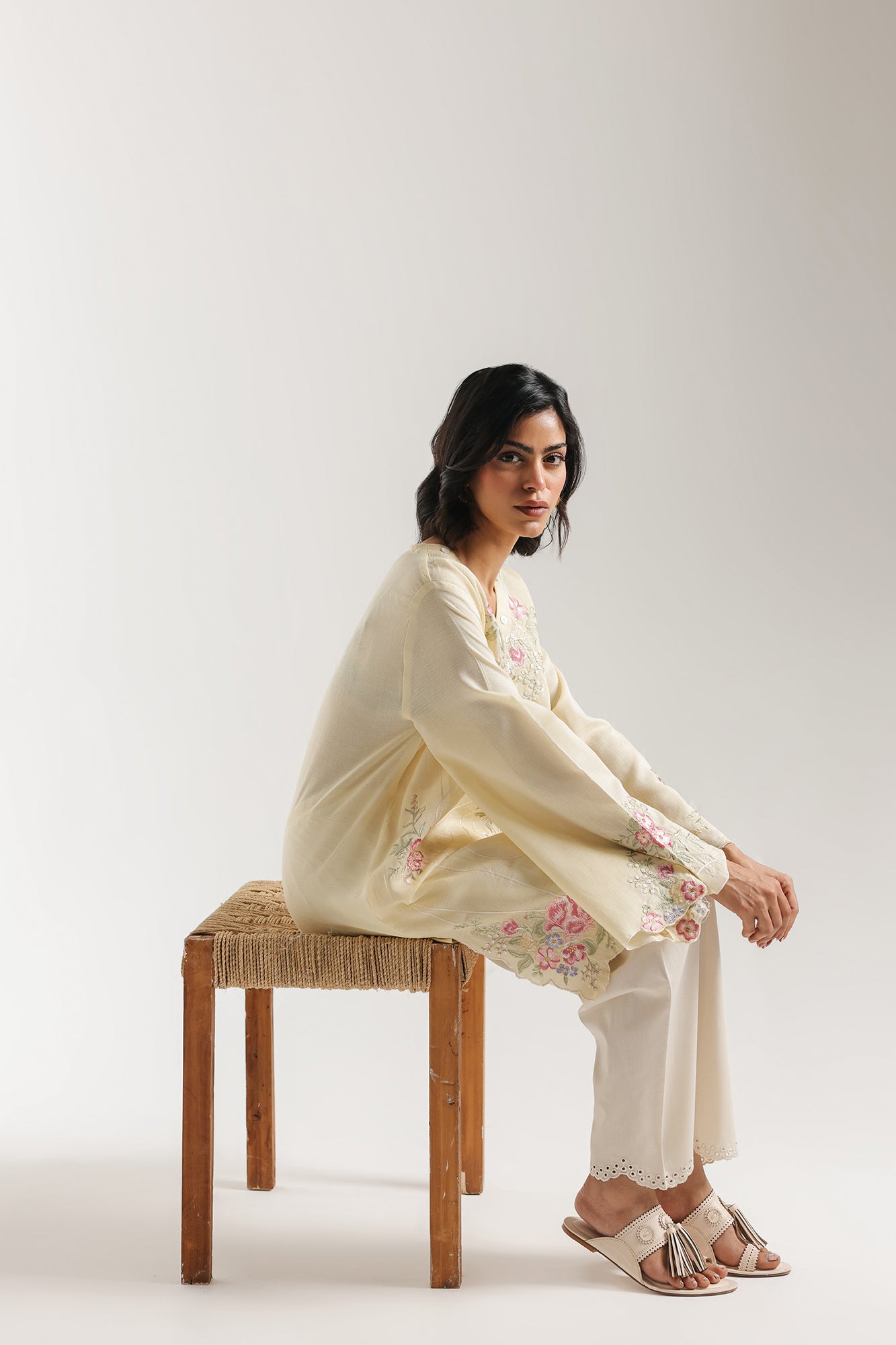 EMBROIDERED SUIT (E7747/102/115)