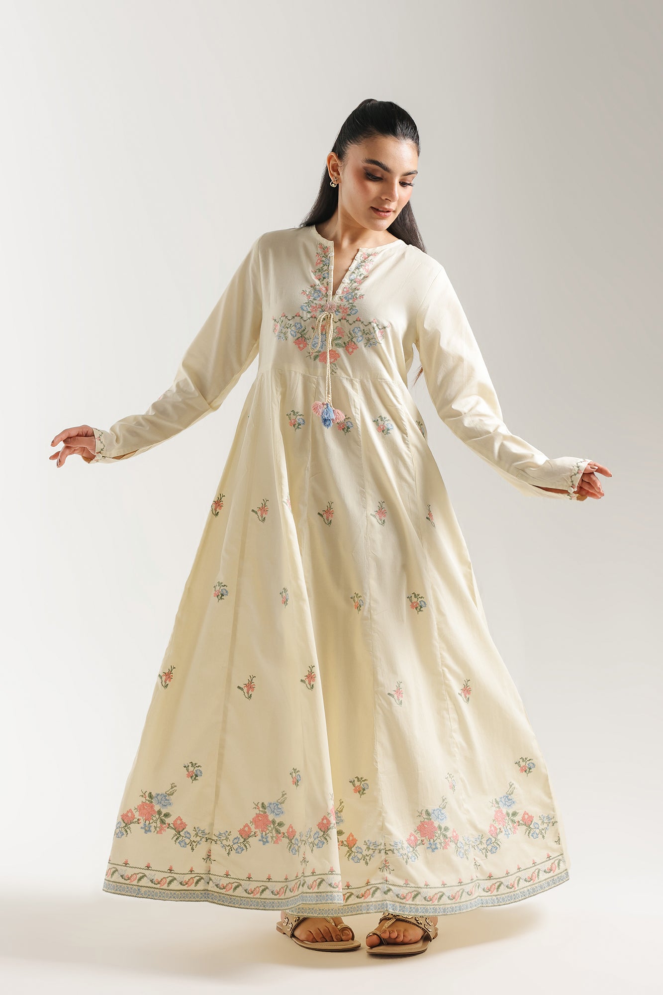 EMBROIDERED DRESS (E7750/102/115)