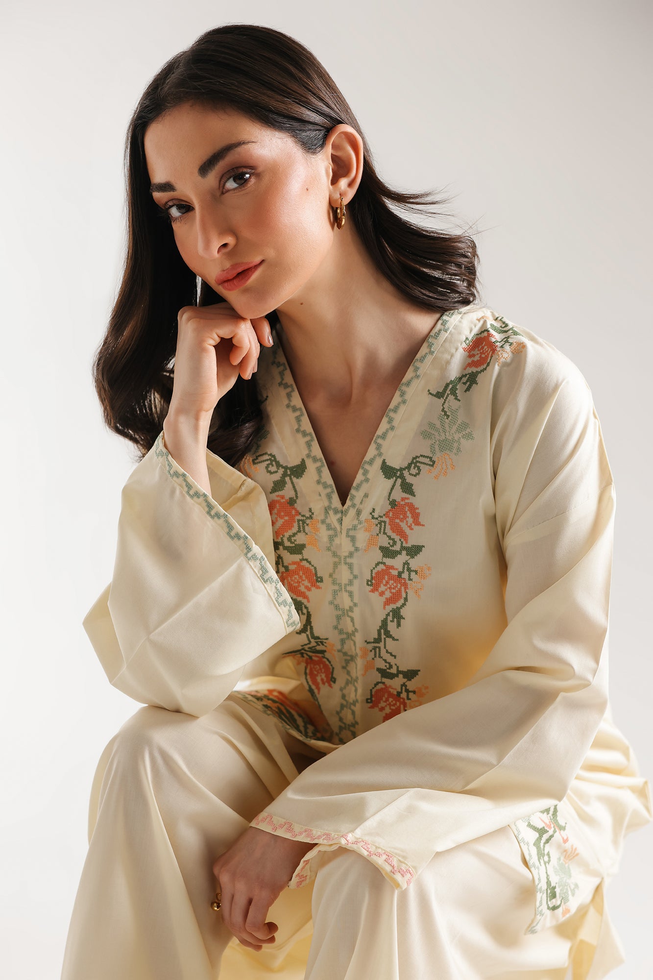 EMBROIDERED SUIT (E7756/102/115)