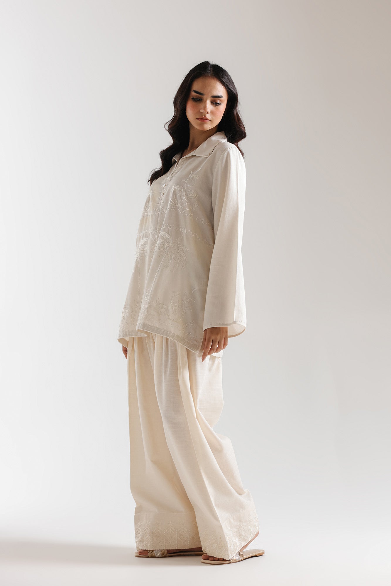 EMBROIDERED KURTI (E7906/102/003)