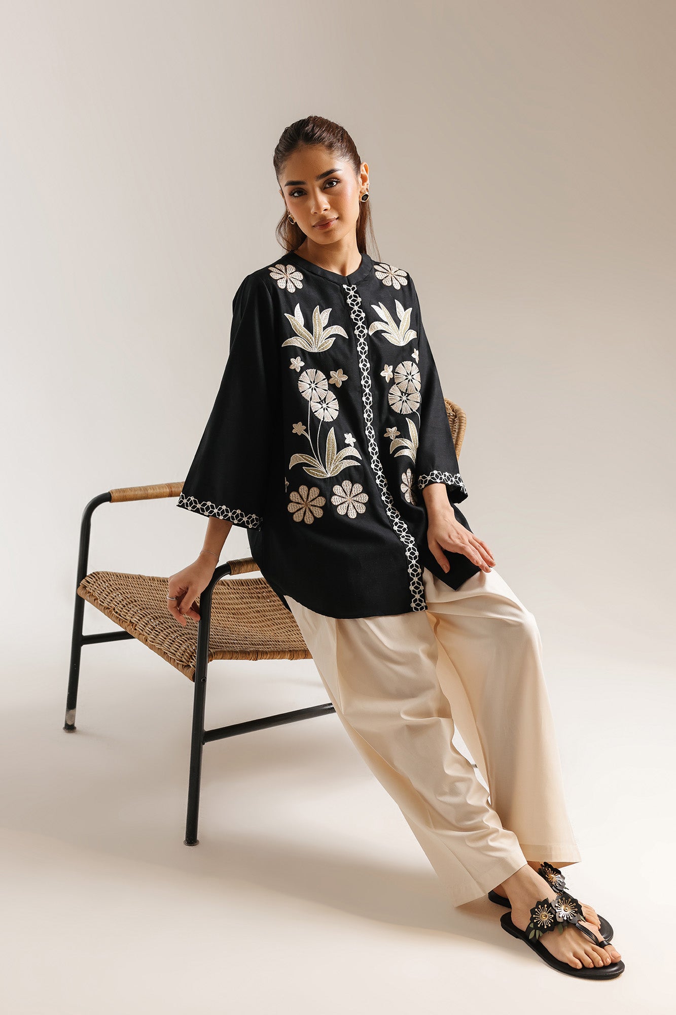 EMBROIDERED KURTI (E7908/102/902)