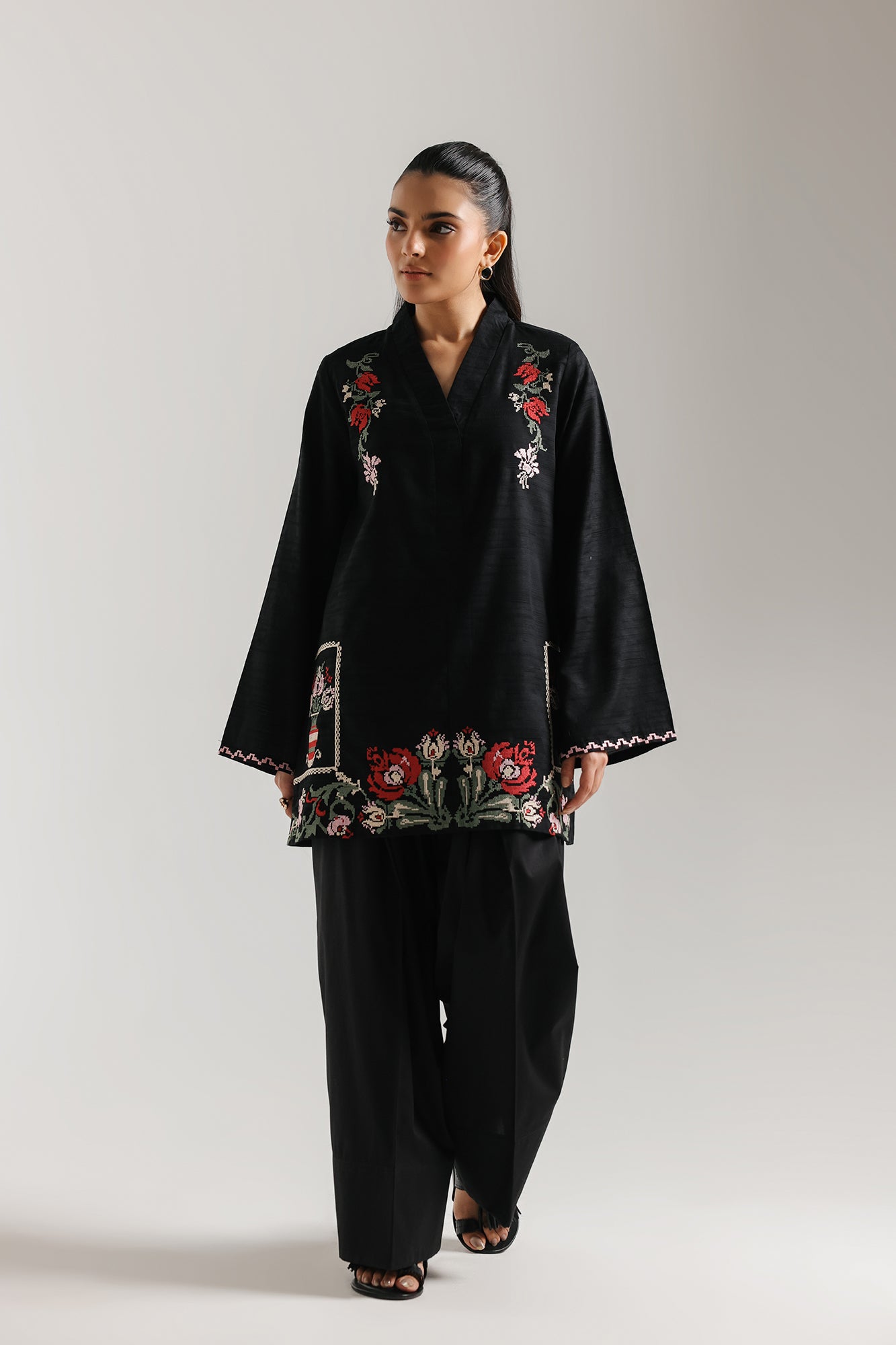 EMBROIDERED KURTI (E7920/102/902)