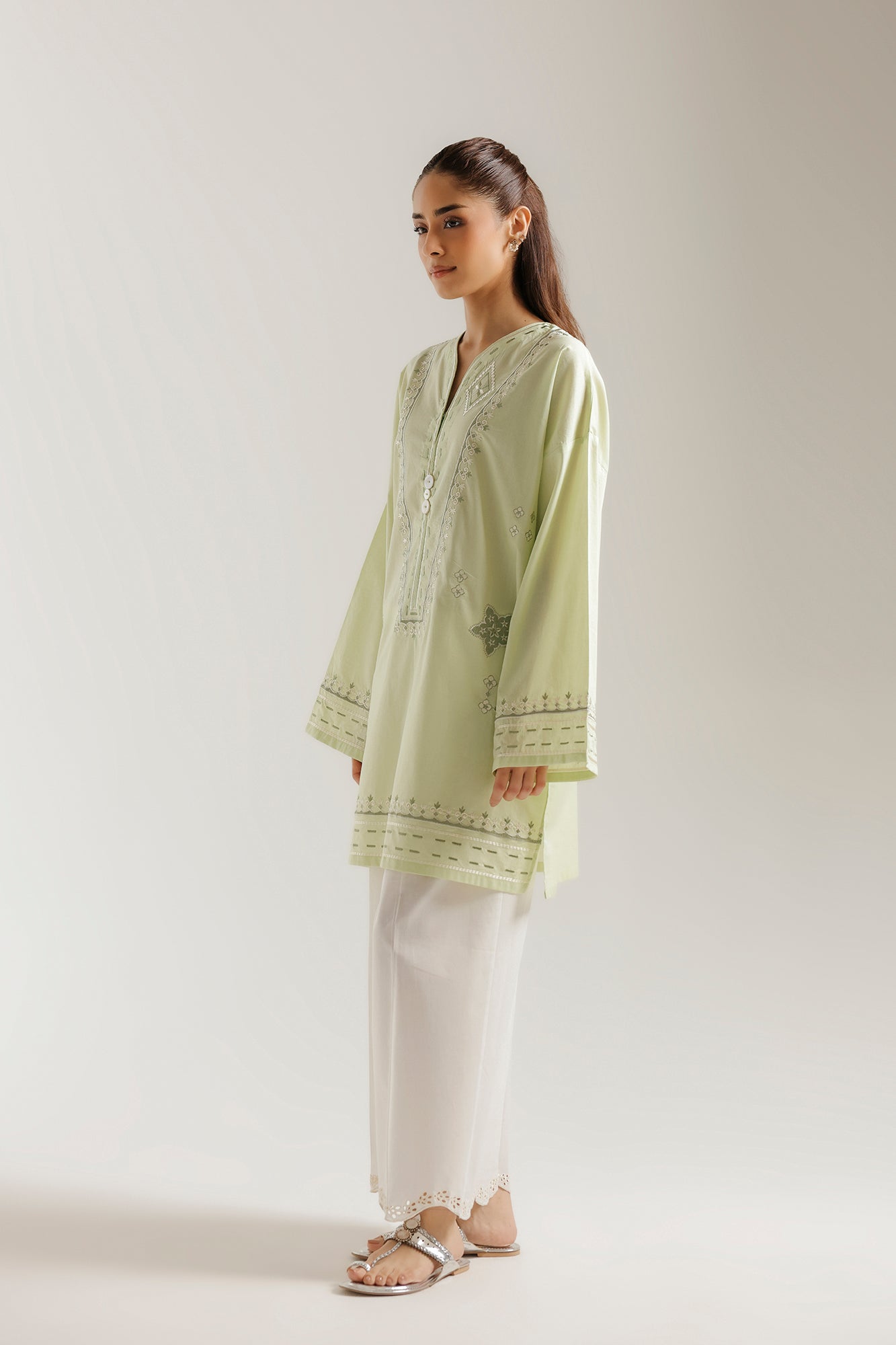 EMBROIDERED KURTI (E7960/102/129)