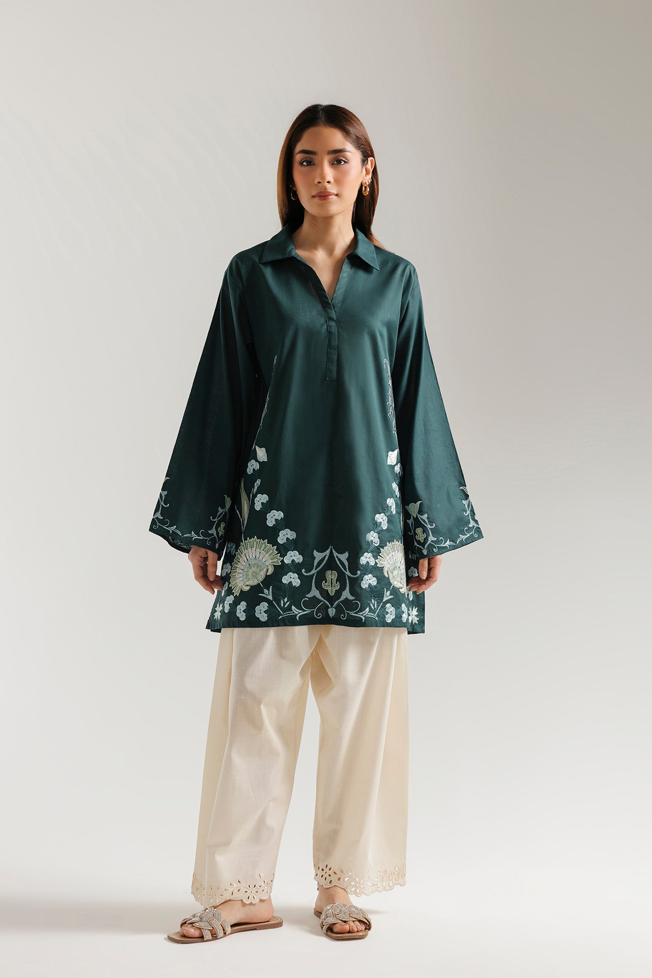 EMBROIDERED KURTI (E7966/102/705)