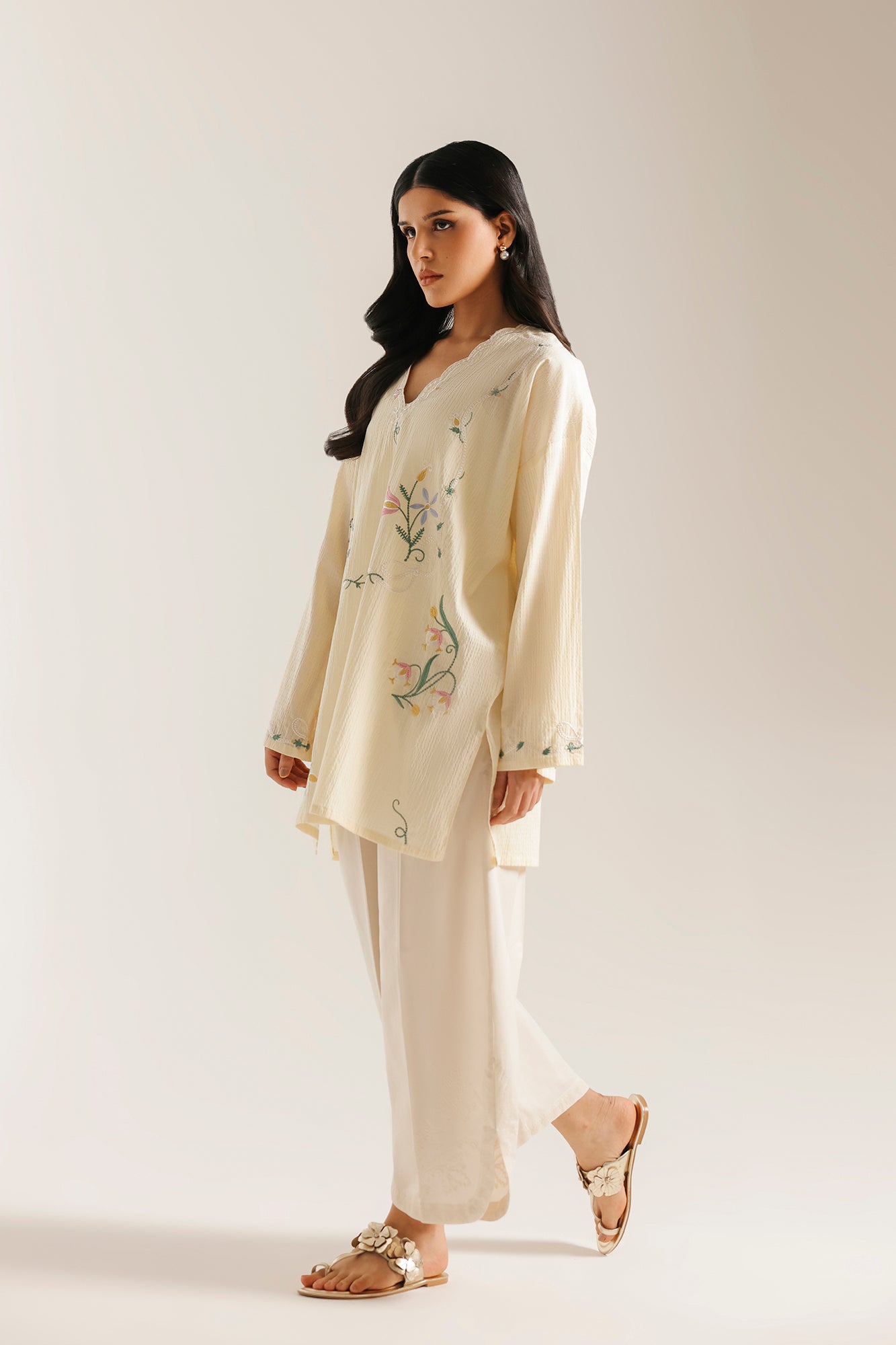 EMBROIDERED KURTI (E7985/102/115)