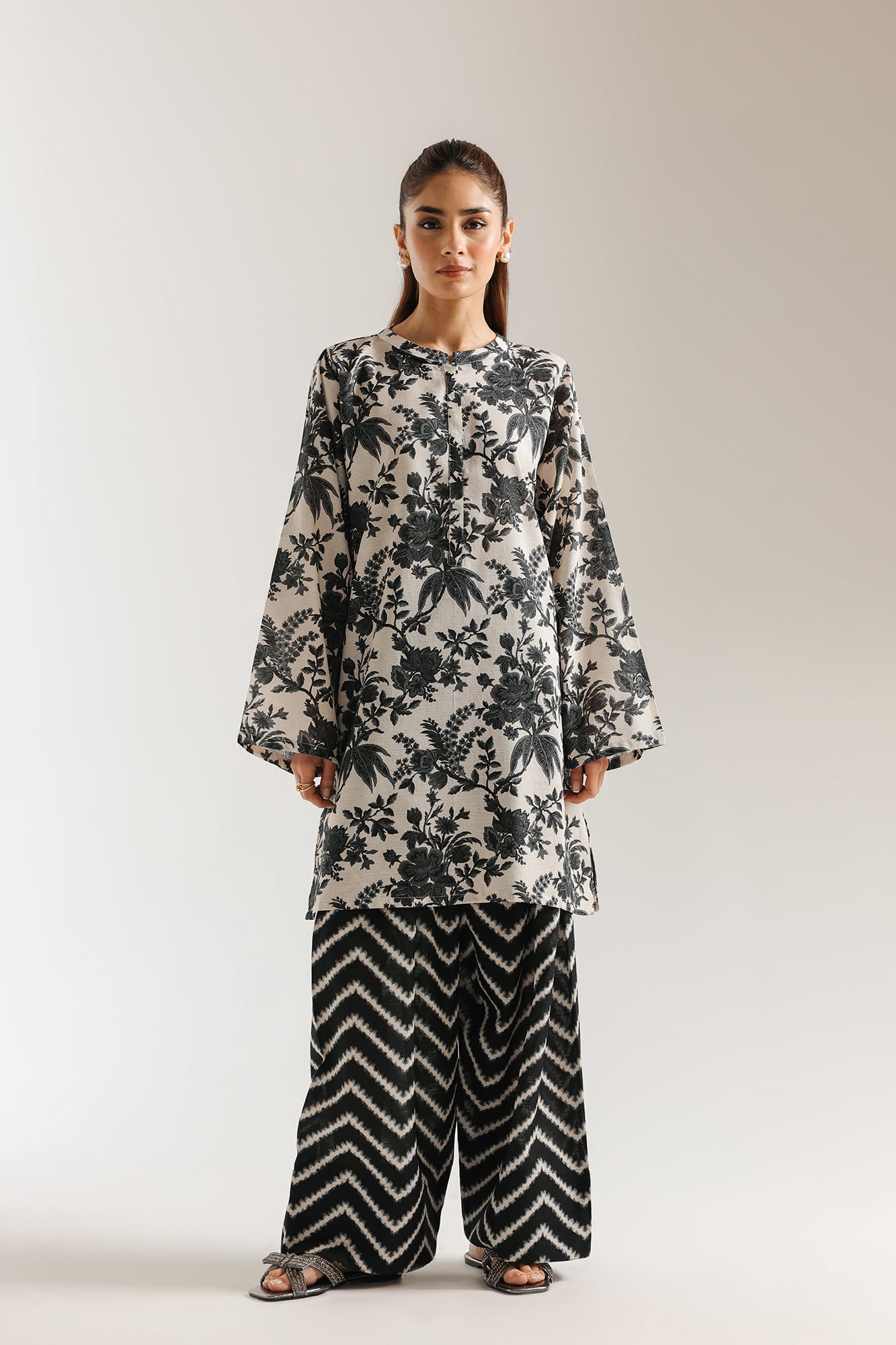 PRINTED SUIT (E8100/102/005)