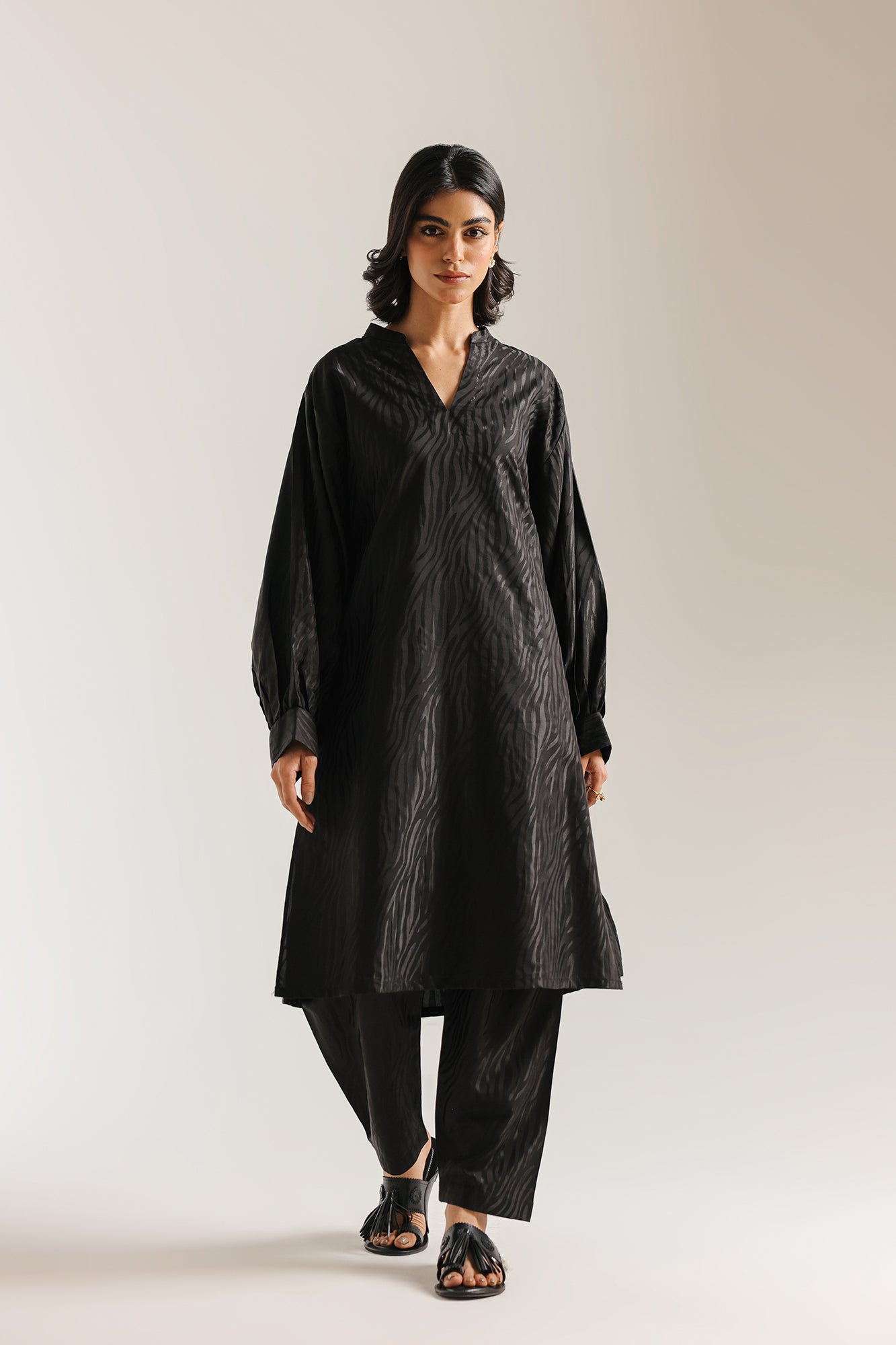 SOLID SUIT (E8183/102/902)