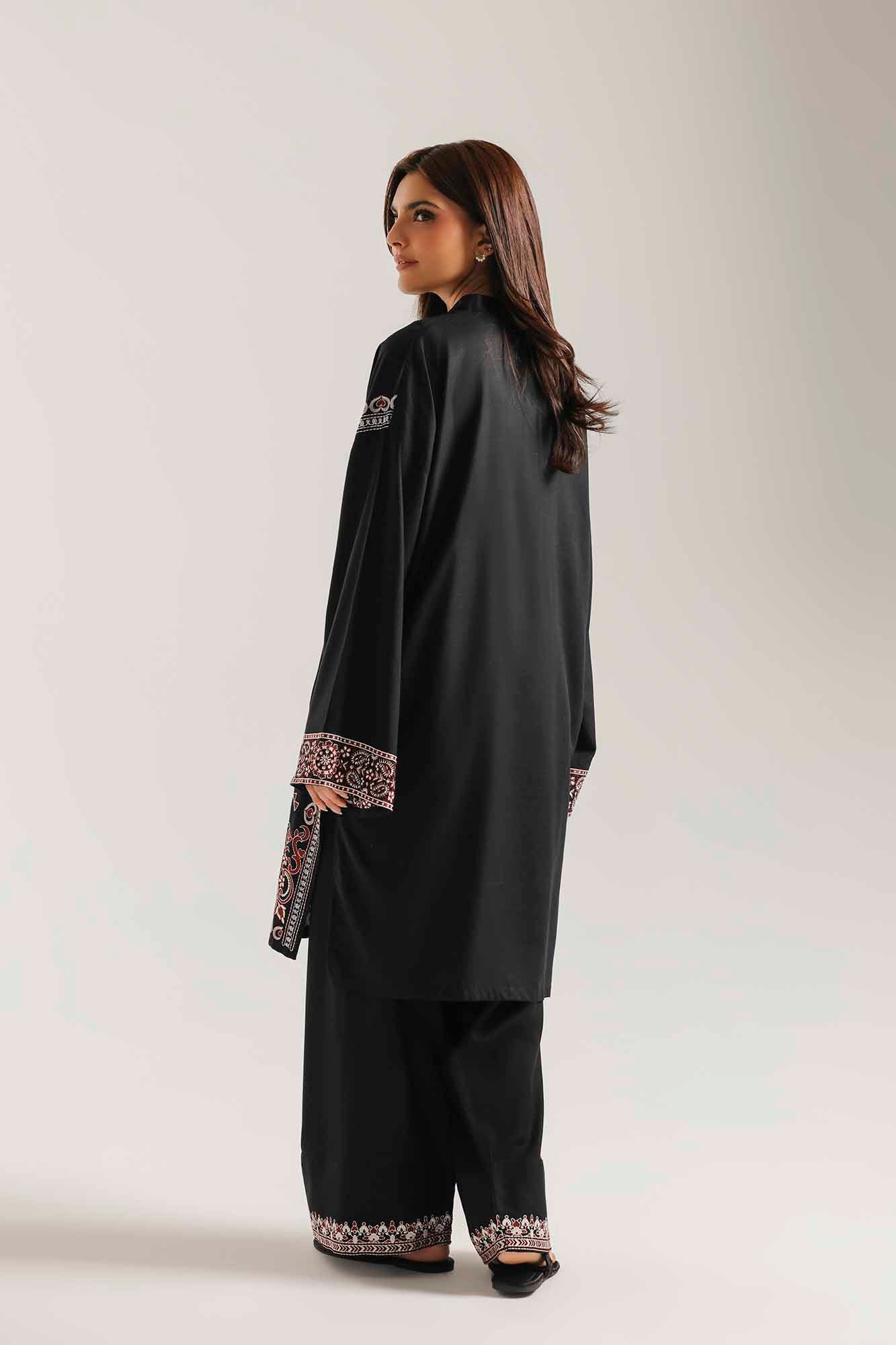EMBROIDERED SUIT (E8245/102/902)