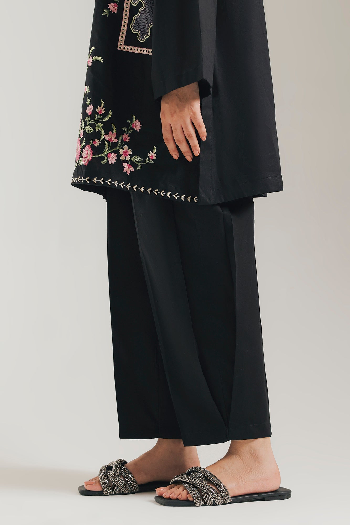 SHALWAR (E8325/102/902)