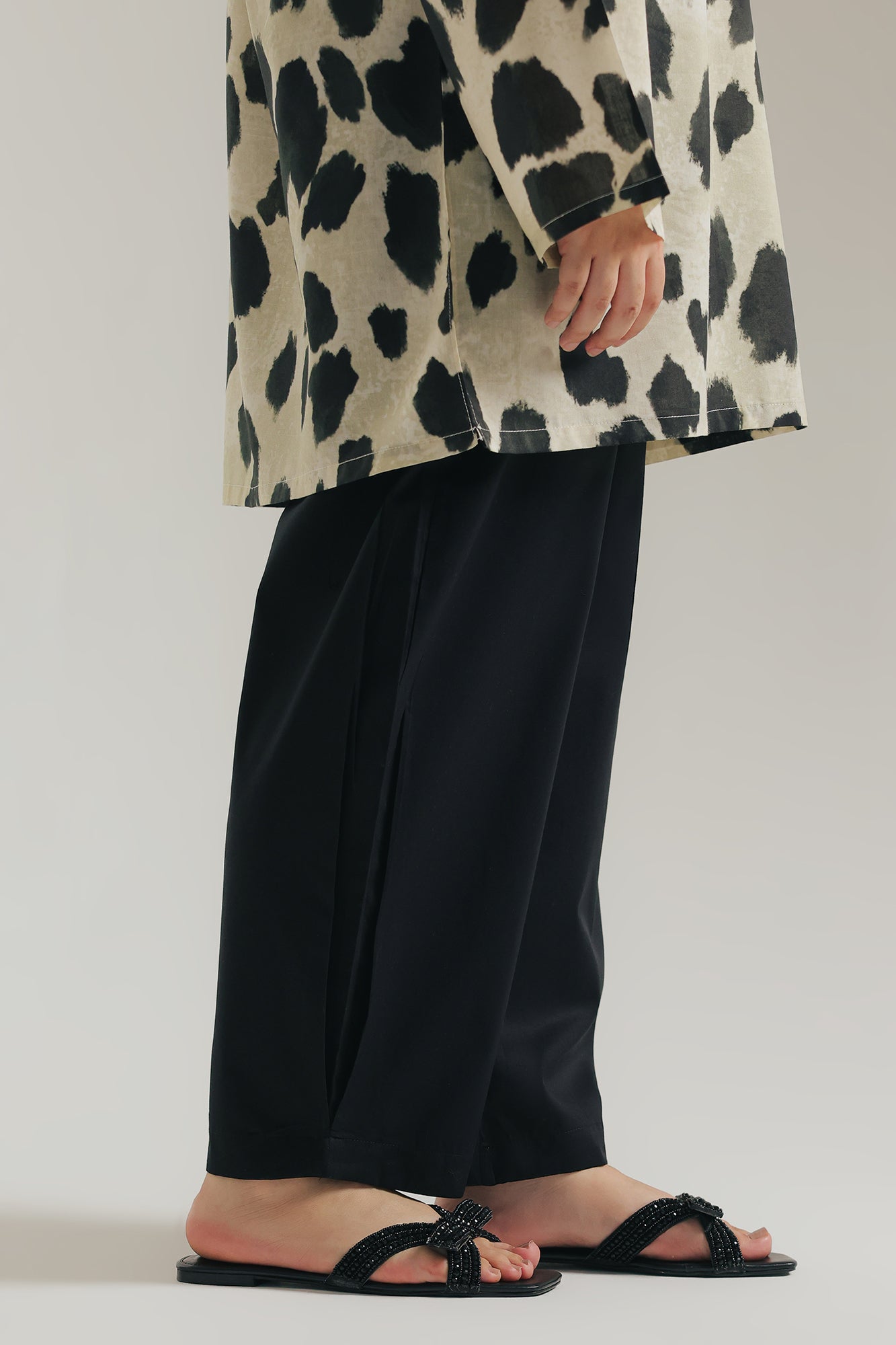 SHALWAR (E8330/102/902)