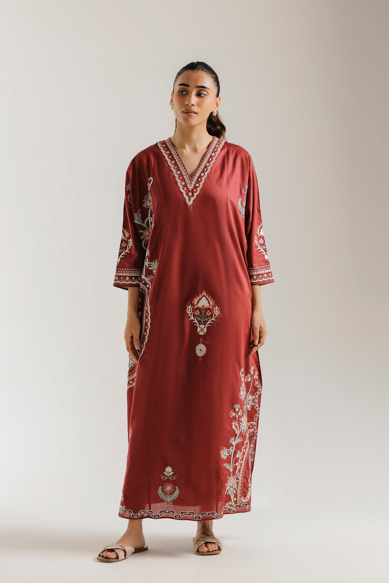 EMBROIDERED DRESS (E8433/102/305)